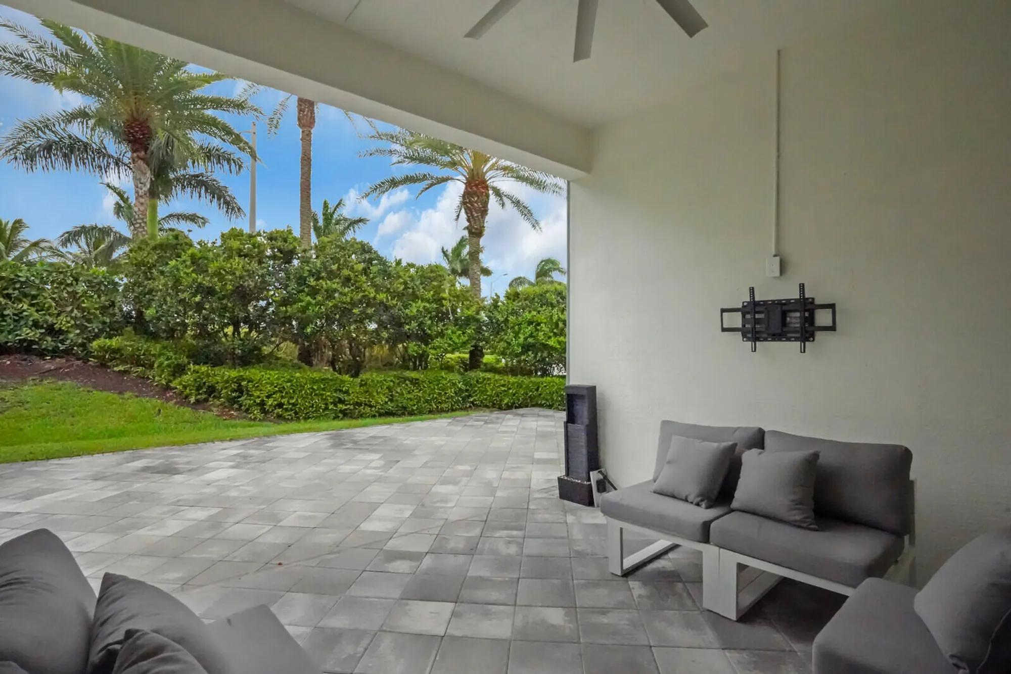 Property Slideshow image 33 of 76 | 9322 great springs dr, Boynton Beach, FL, 33473