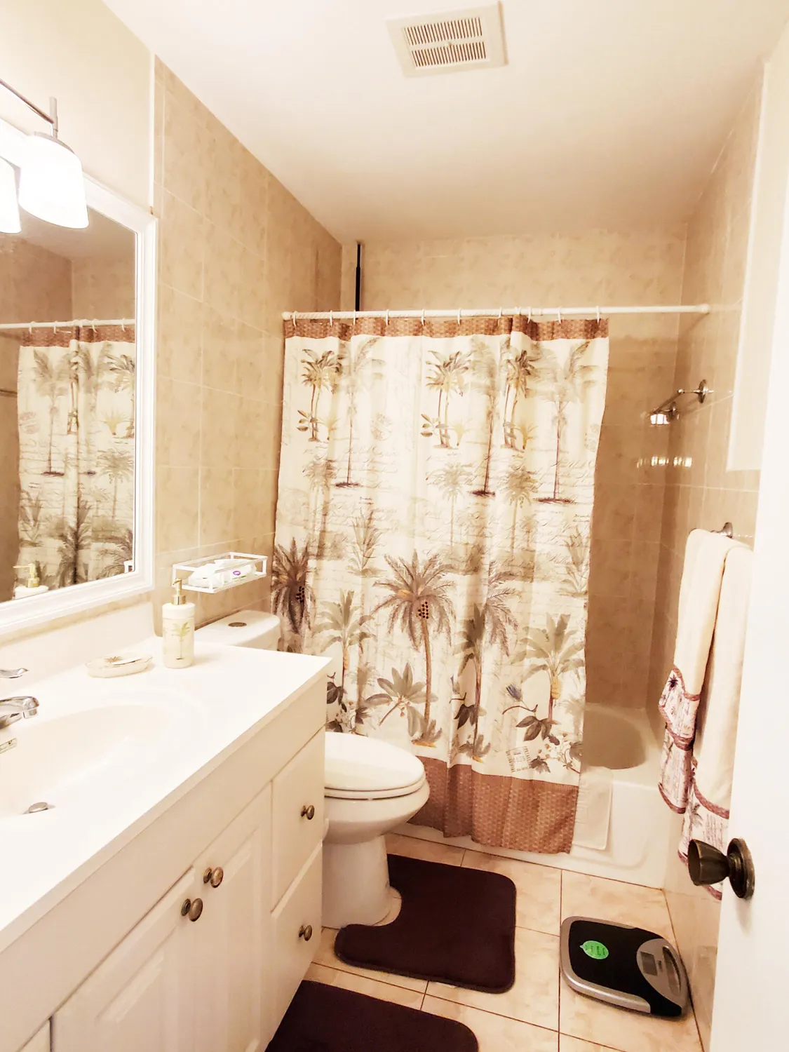 Property Slideshow image 21 of 41 | 708 laconia cir # 708, Lake Worth, FL, 33467