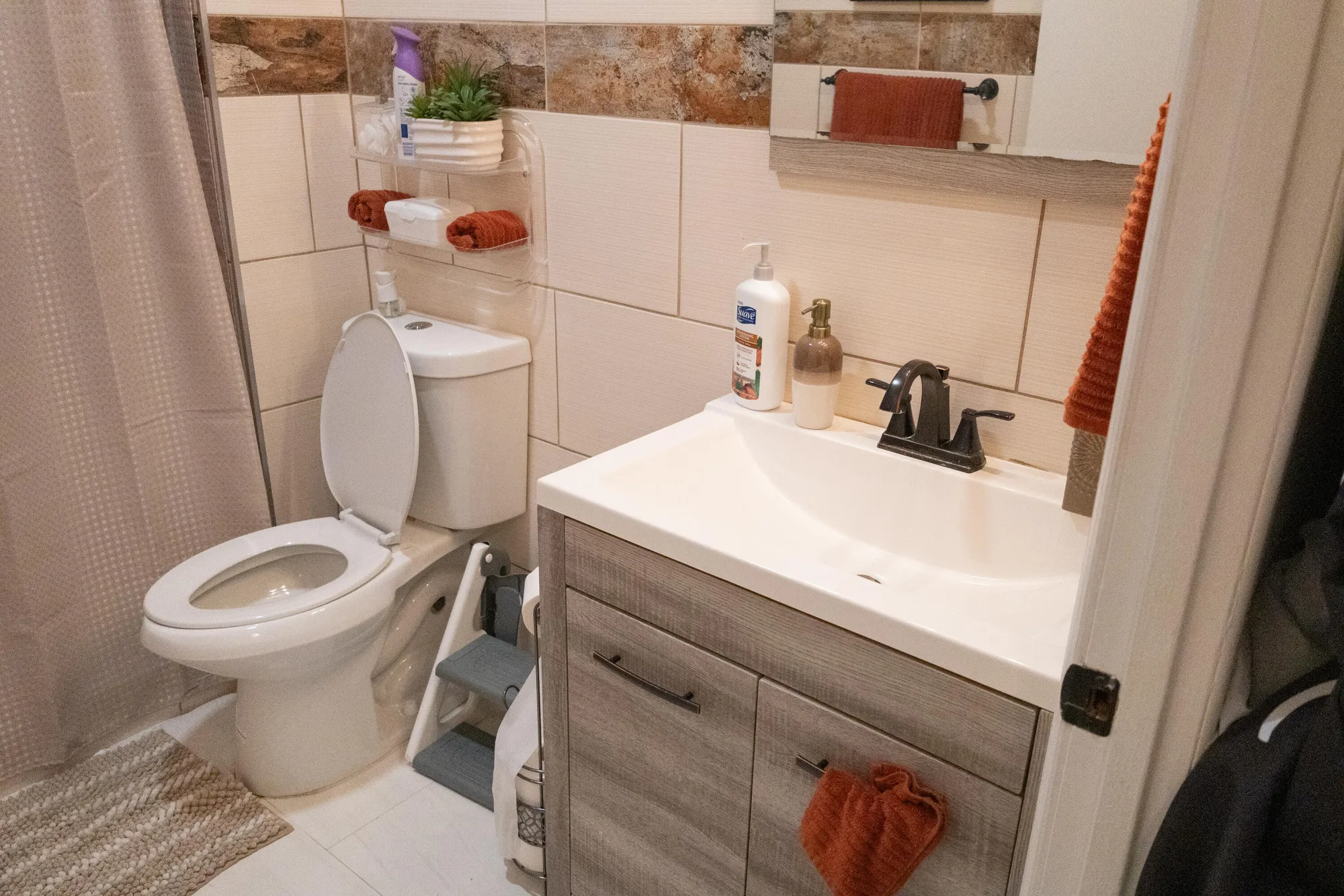 Property Slideshow image 6 of 19 | 106 lake helen dr, West Palm Beach, FL, 33411