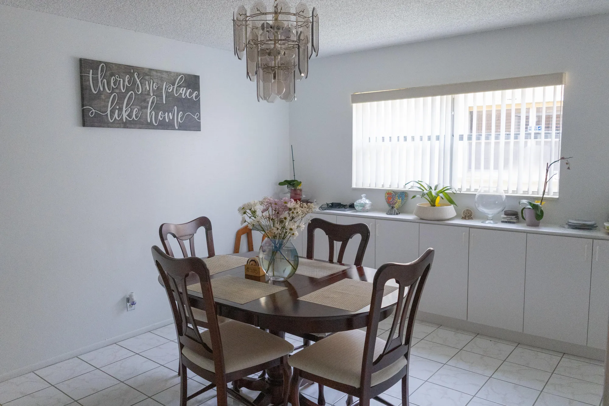 Property Slideshow image 9 of 19 | 106 lake helen dr, West Palm Beach, FL, 33411