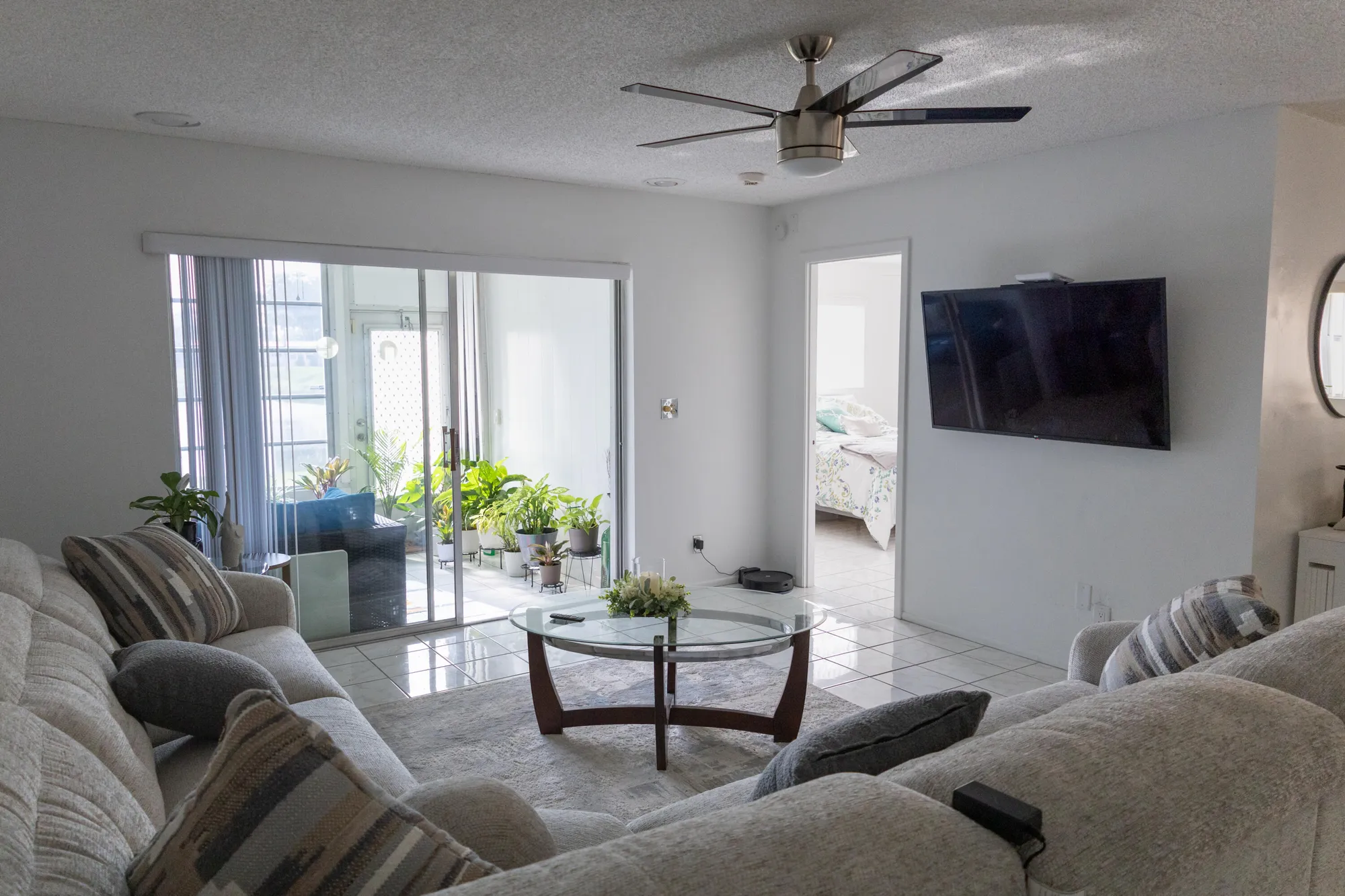 Property Slideshow image 12 of 19 | 106 lake helen dr, West Palm Beach, FL, 33411