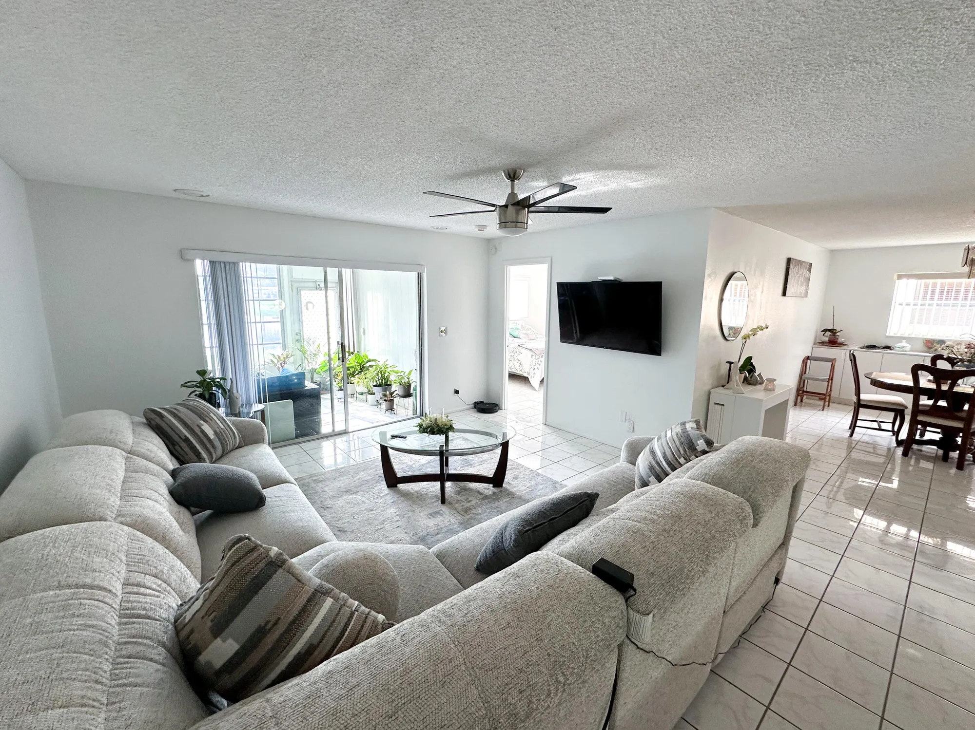 Property Slideshow image 13 of 19 | 106 lake helen dr, West Palm Beach, FL, 33411