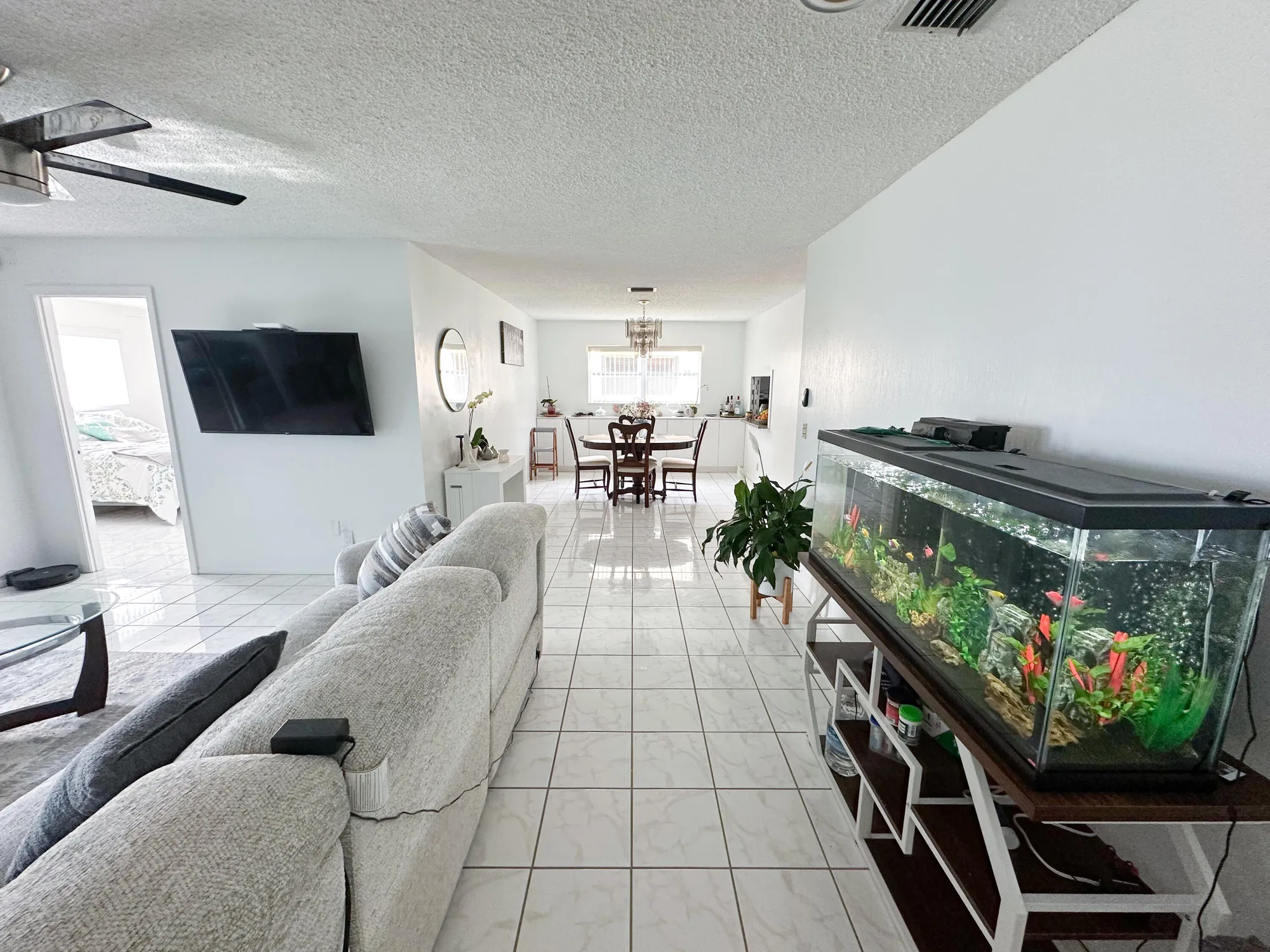 Property Slideshow image 10 of 19 | 106 lake helen dr, West Palm Beach, FL, 33411