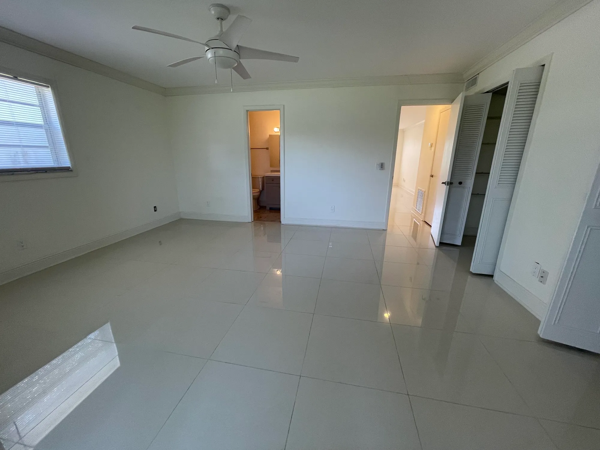 Property Slideshow image 11 of 53 | 1225 nw 21st st # 15-1505, Stuart, FL, 34994