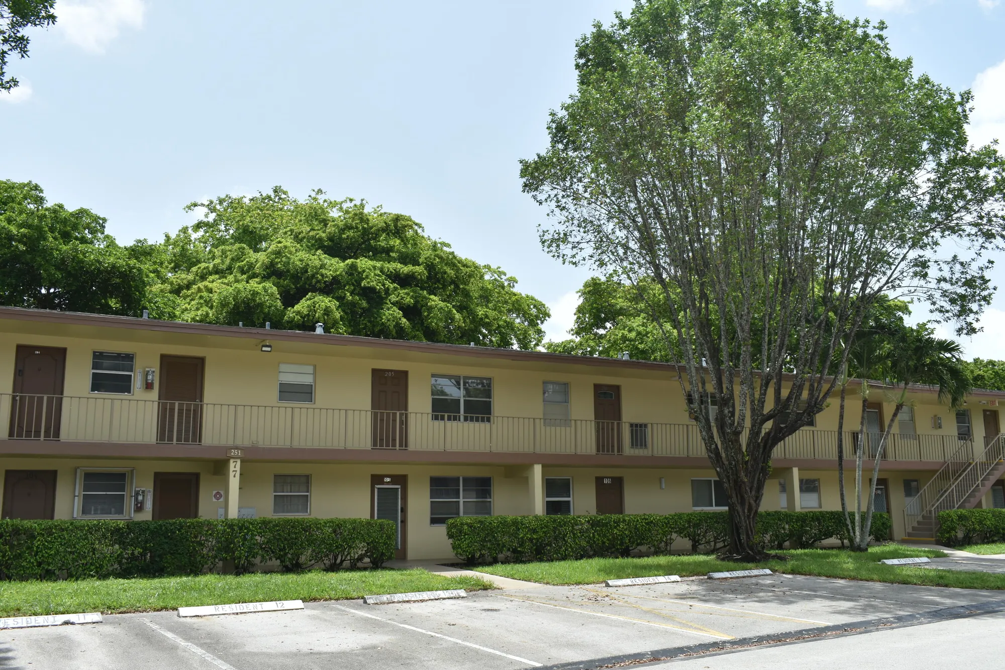 Property Slideshow image 12 of 26 | 251 nw 76th ave 105, Margate, FL, 33063