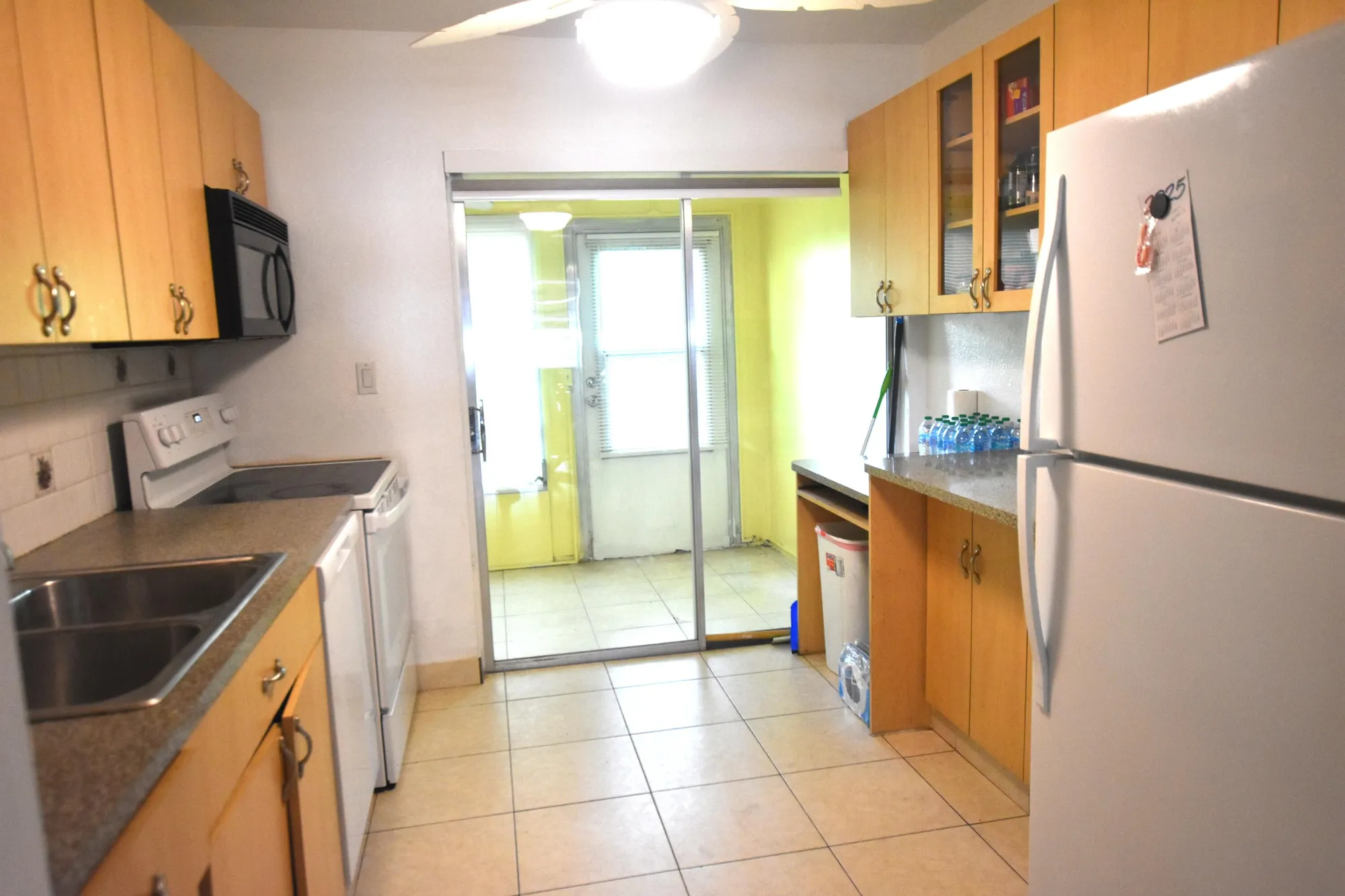 Property Slideshow image 2 of 26 | 251 nw 76th ave 105, Margate, FL, 33063