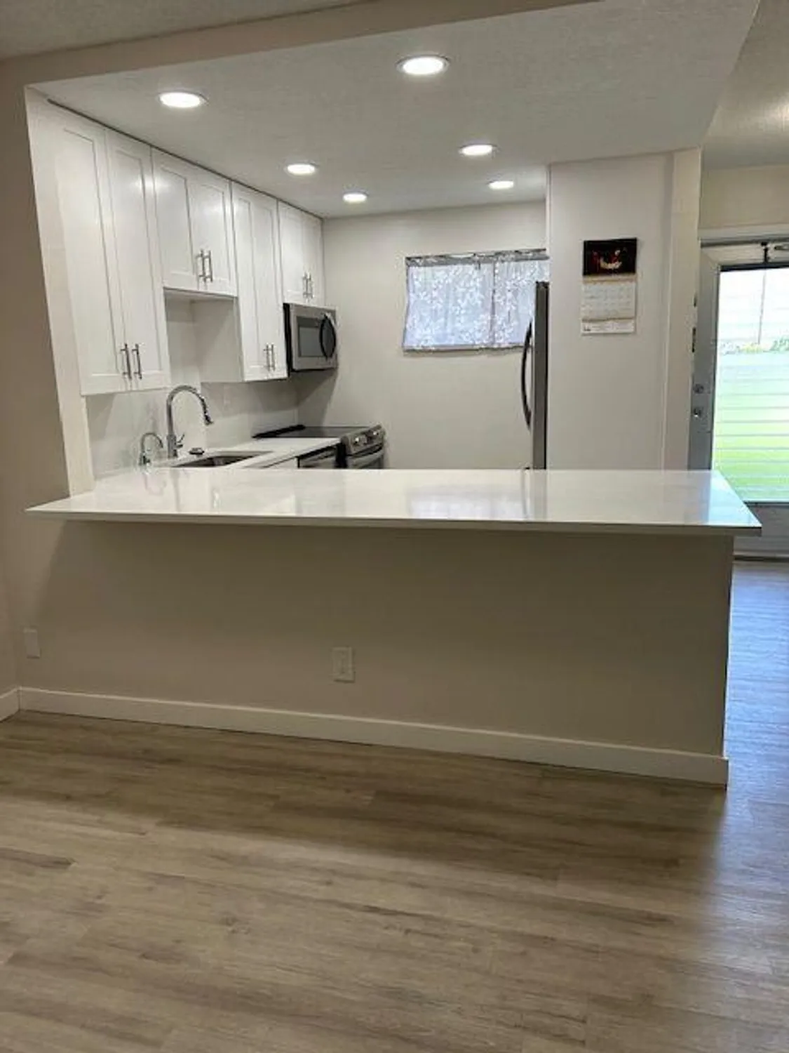 Property Slideshow image 5 of 27 | 2811 garden dr s apt 107, Palm Springs, FL, 33461