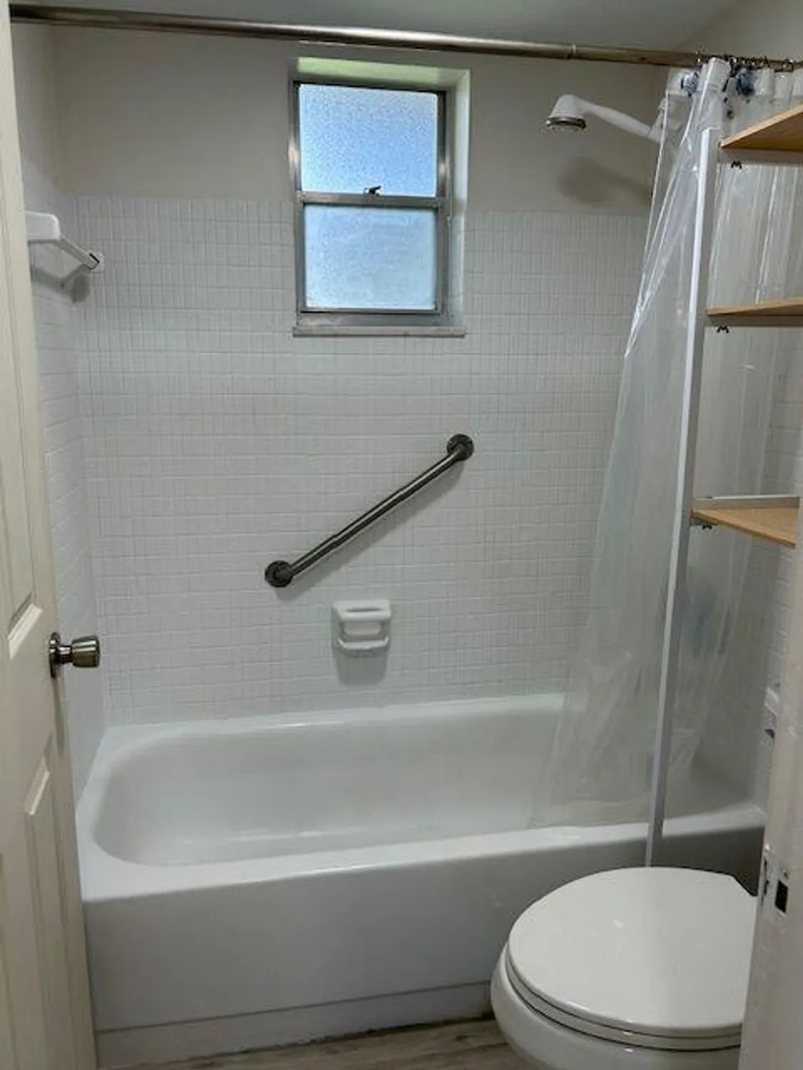 Property Slideshow image 10 of 27 | 2811 garden dr s apt 107, Palm Springs, FL, 33461