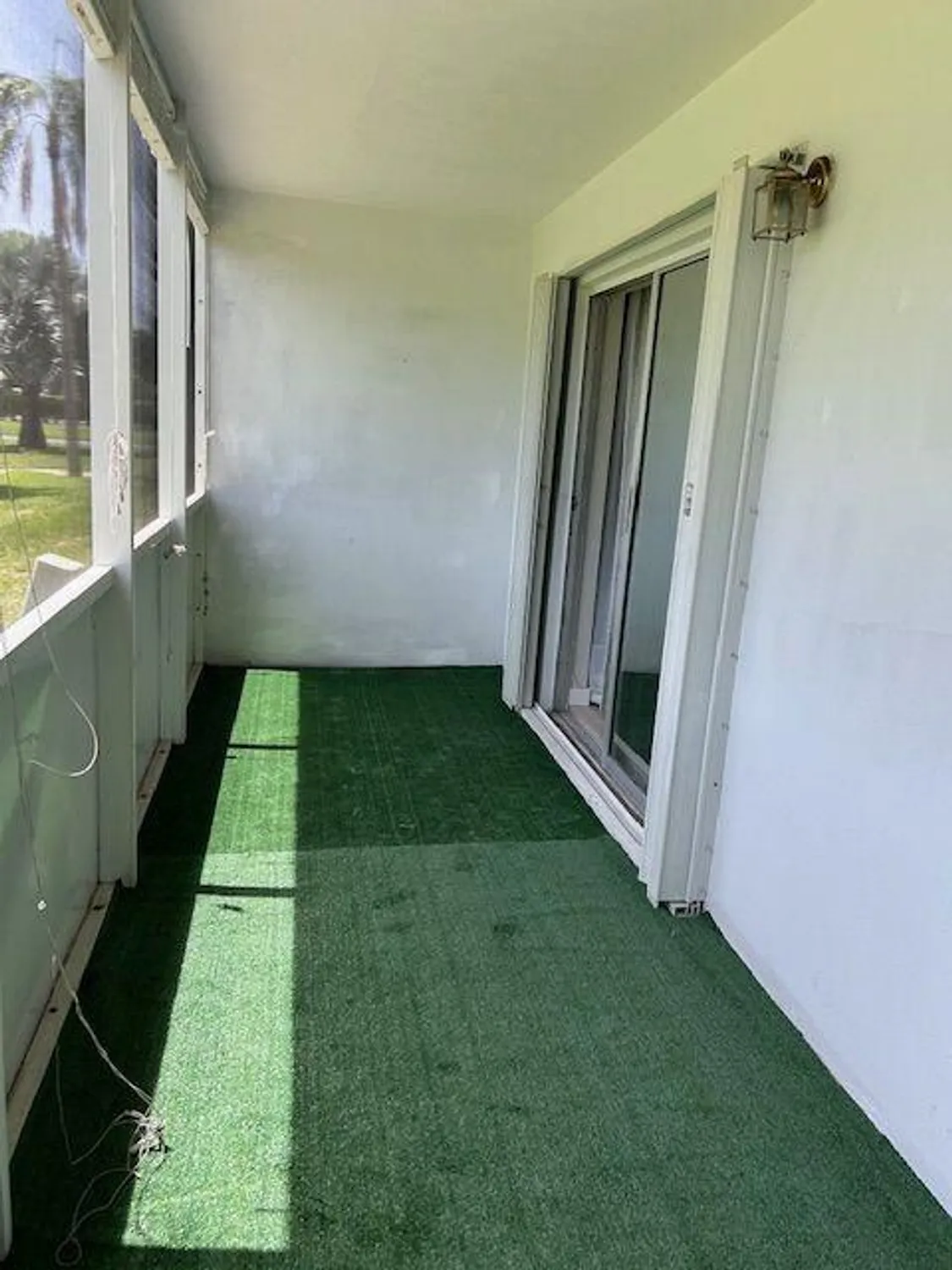 Property Slideshow image 13 of 27 | 2811 garden dr s apt 107, Palm Springs, FL, 33461