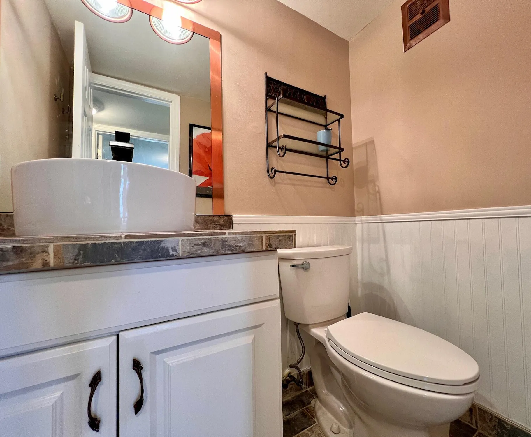 Property Slideshow image 8 of 19 | 104 cambridge e unit e, West Palm Beach, FL, 33417