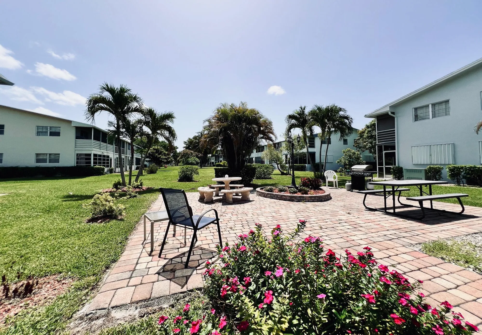 Property Slideshow image 11 of 19 | 104 cambridge e unit e, West Palm Beach, FL, 33417