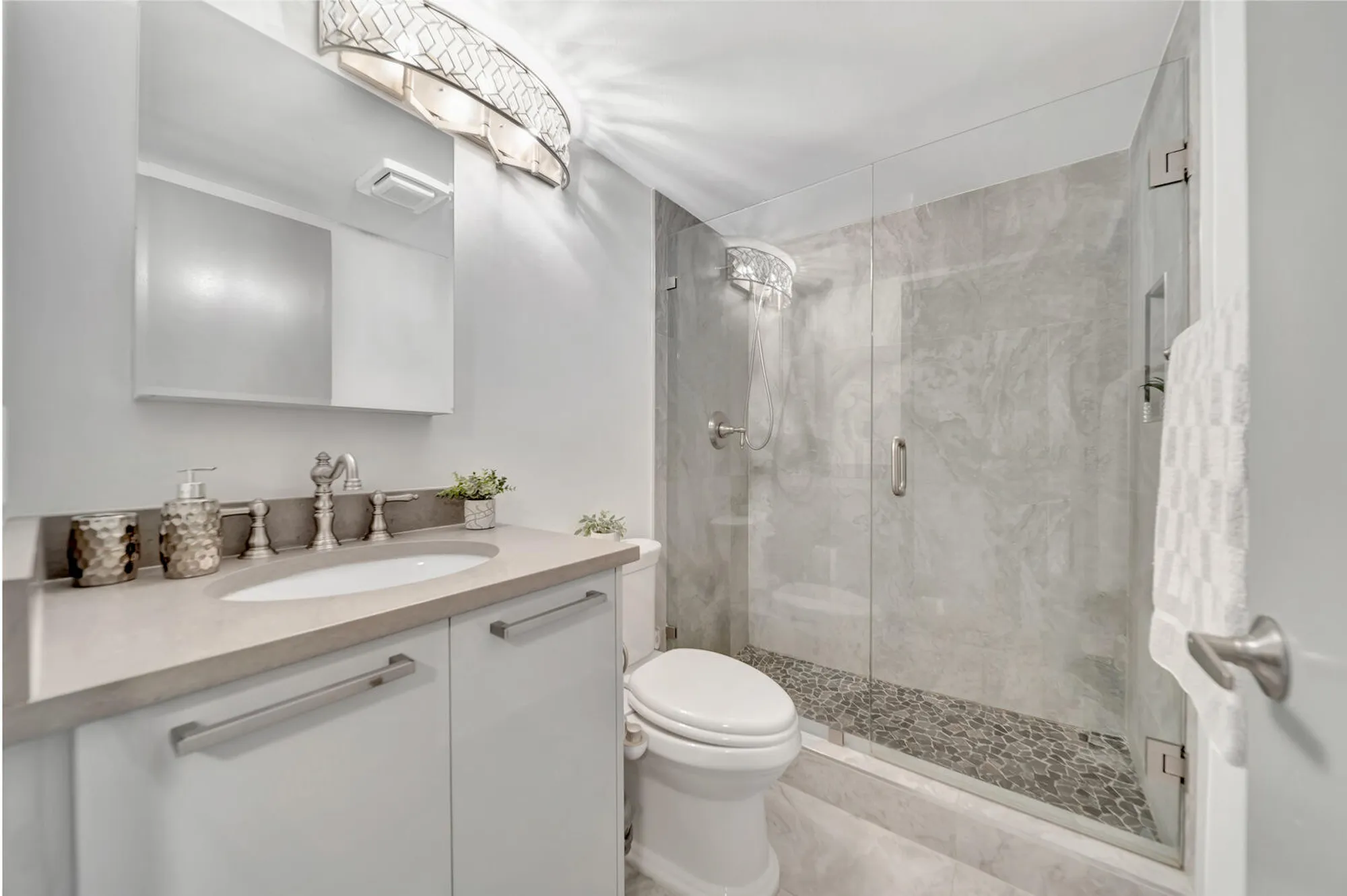 Property Slideshow image 23 of 55 | 4063 exeter d, Boca Raton, FL, 33434