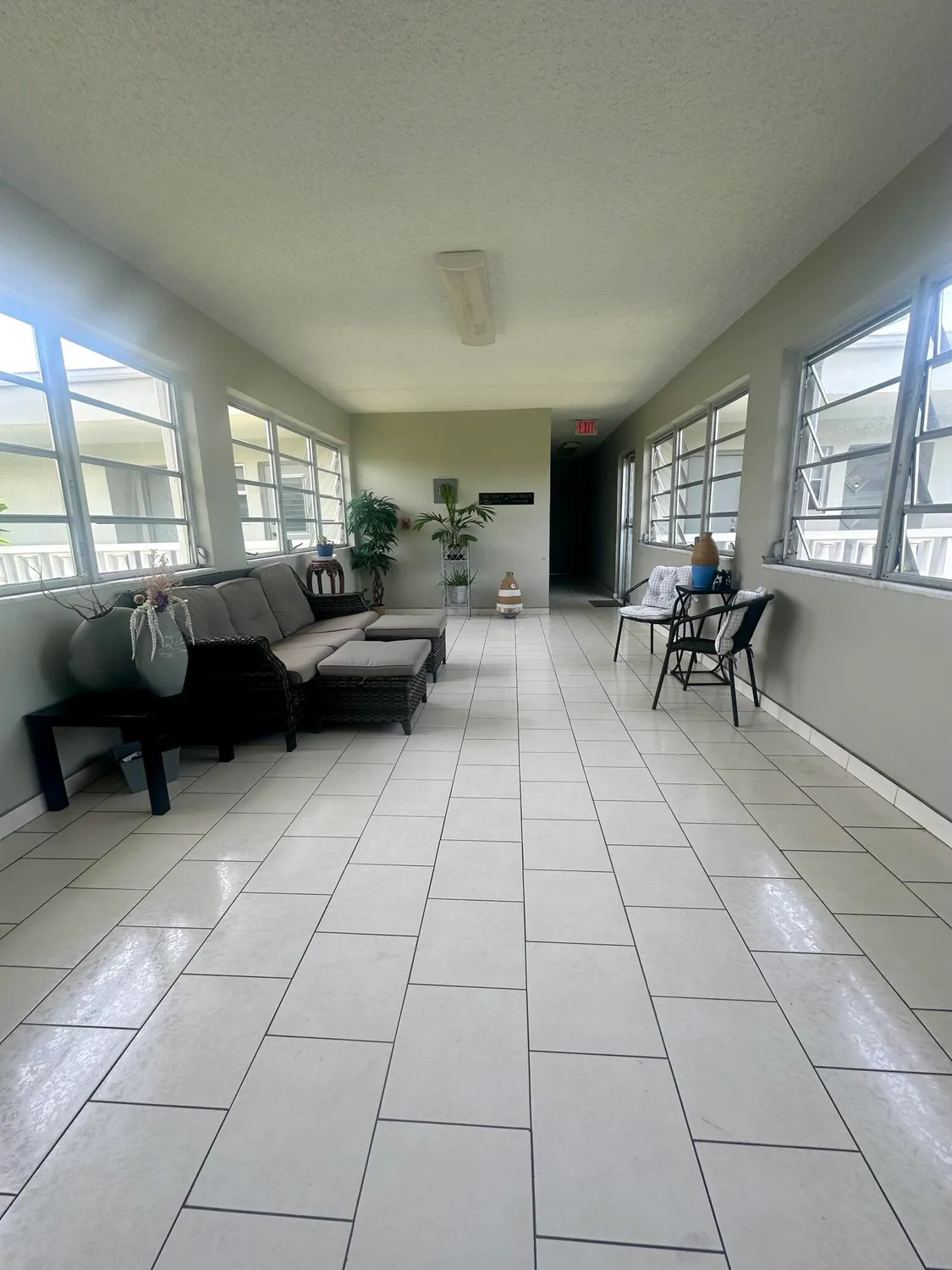 Property Slideshow image 2 of 22 | 330 se 2nd st apt 501g, Hallandale Beach, FL, 33009