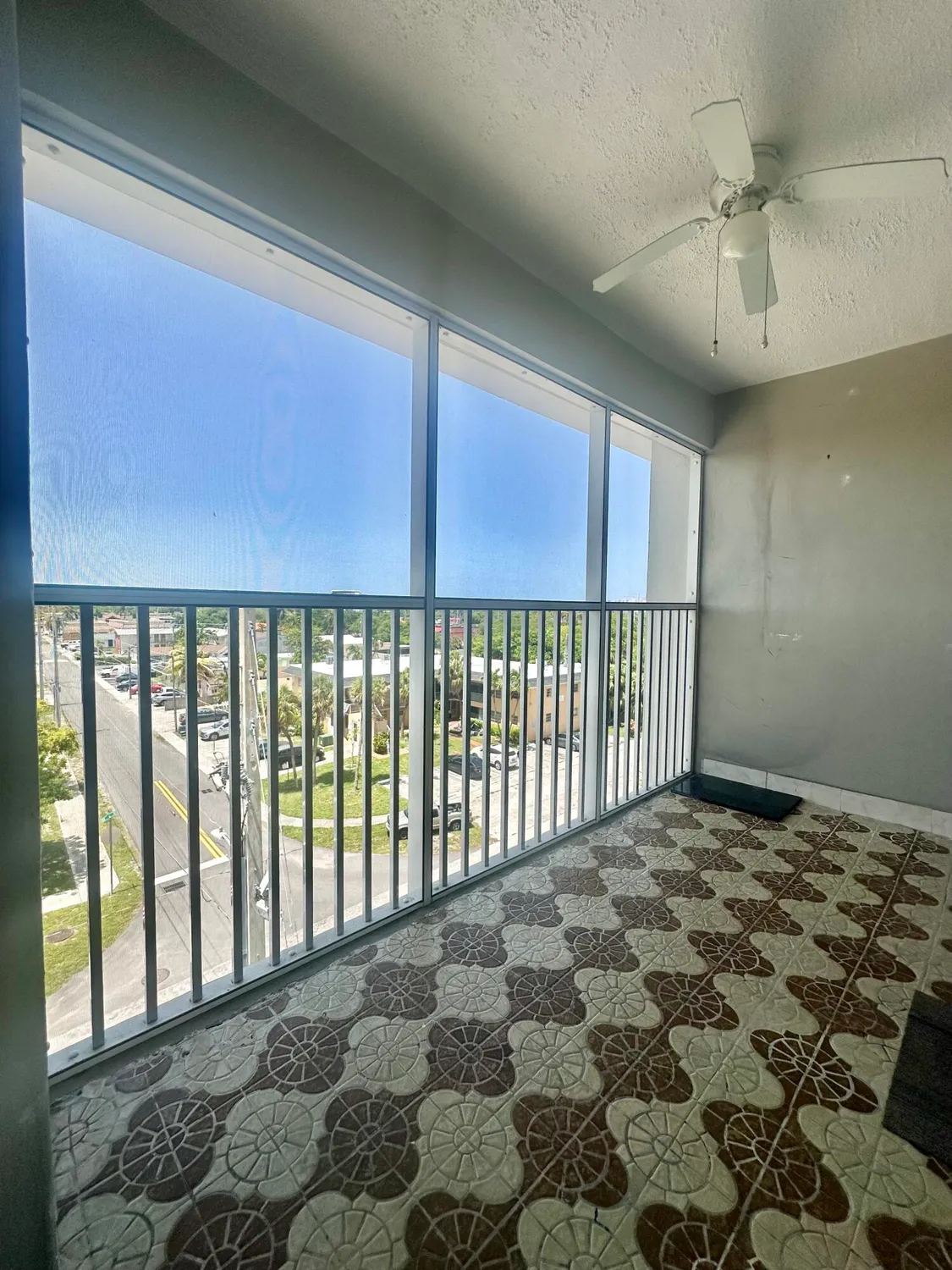Property Slideshow image 16 of 22 | 330 se 2nd st apt 501g, Hallandale Beach, FL, 33009