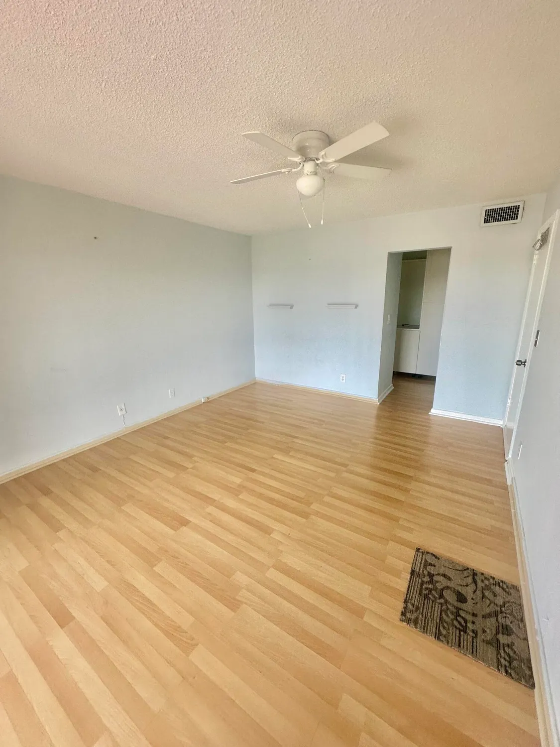 Property Slideshow image 15 of 22 | 330 se 2nd st apt 501g, Hallandale Beach, FL, 33009