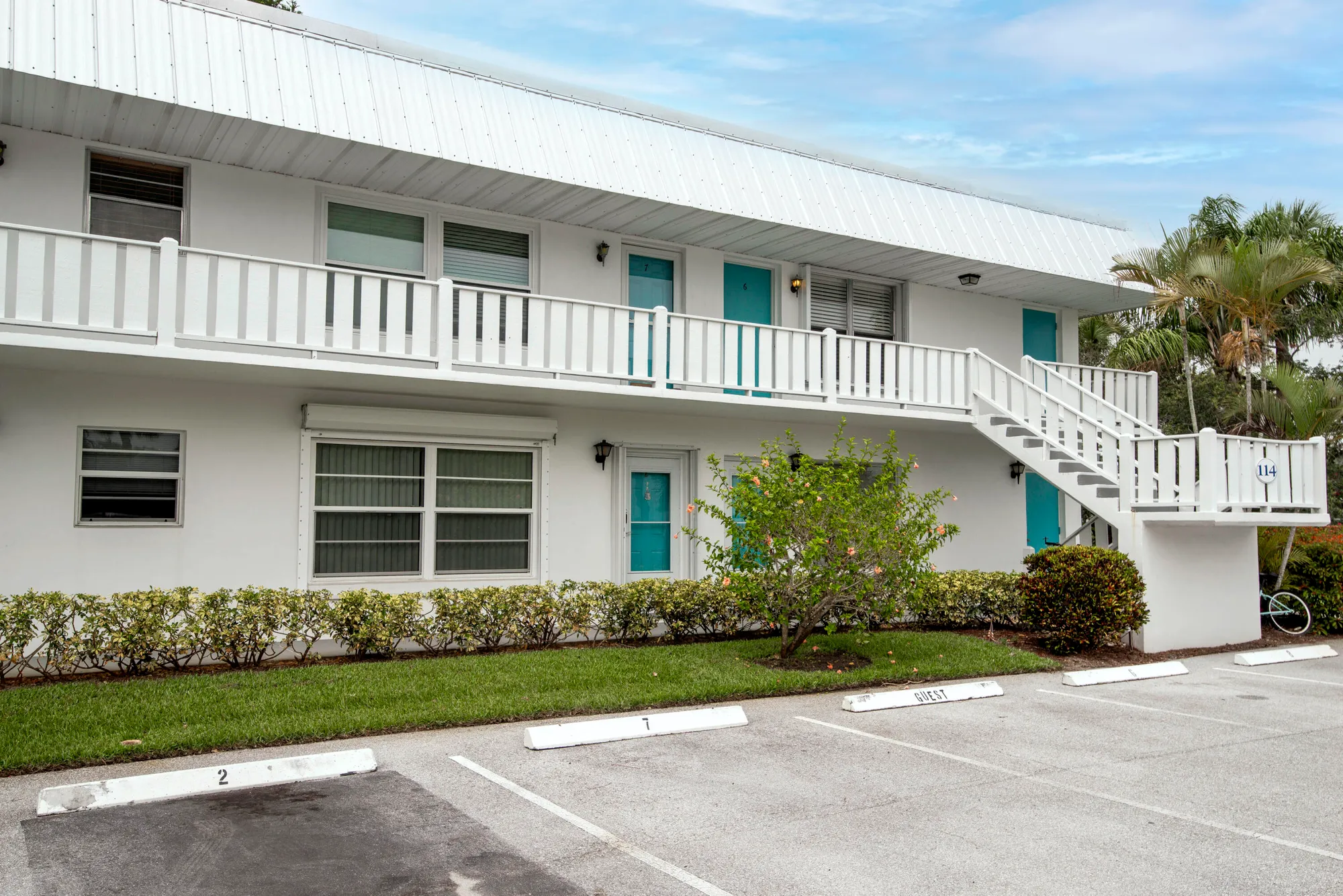 Property Slideshow image 1 of 19 | 2929 se ocean blvd 114-6, Stuart, FL, 34996
