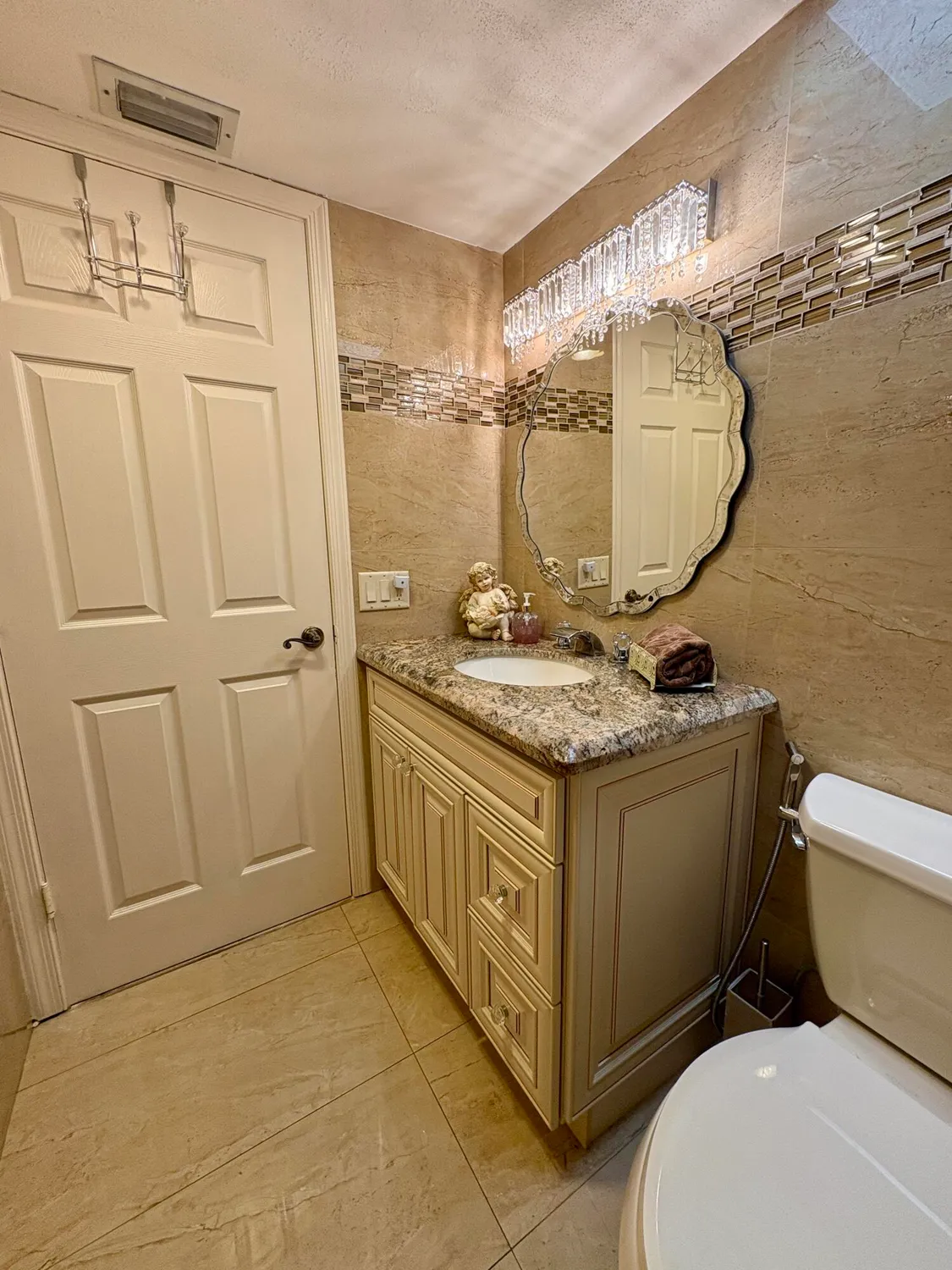 Property Slideshow image 12 of 27 | 23249 barwood ln 402, Boca Raton, FL, 33428