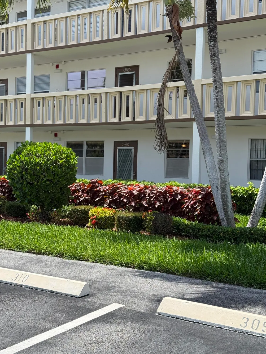 Property Slideshow image 19 of 19 | 1041 guildford c, Boca Raton, FL, 33434