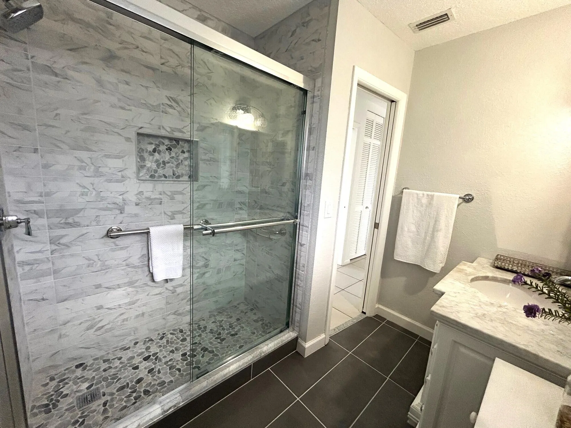 Property Slideshow image 21 of 46 | 2727 dudley dr w g, West Palm Beach, FL, 33415