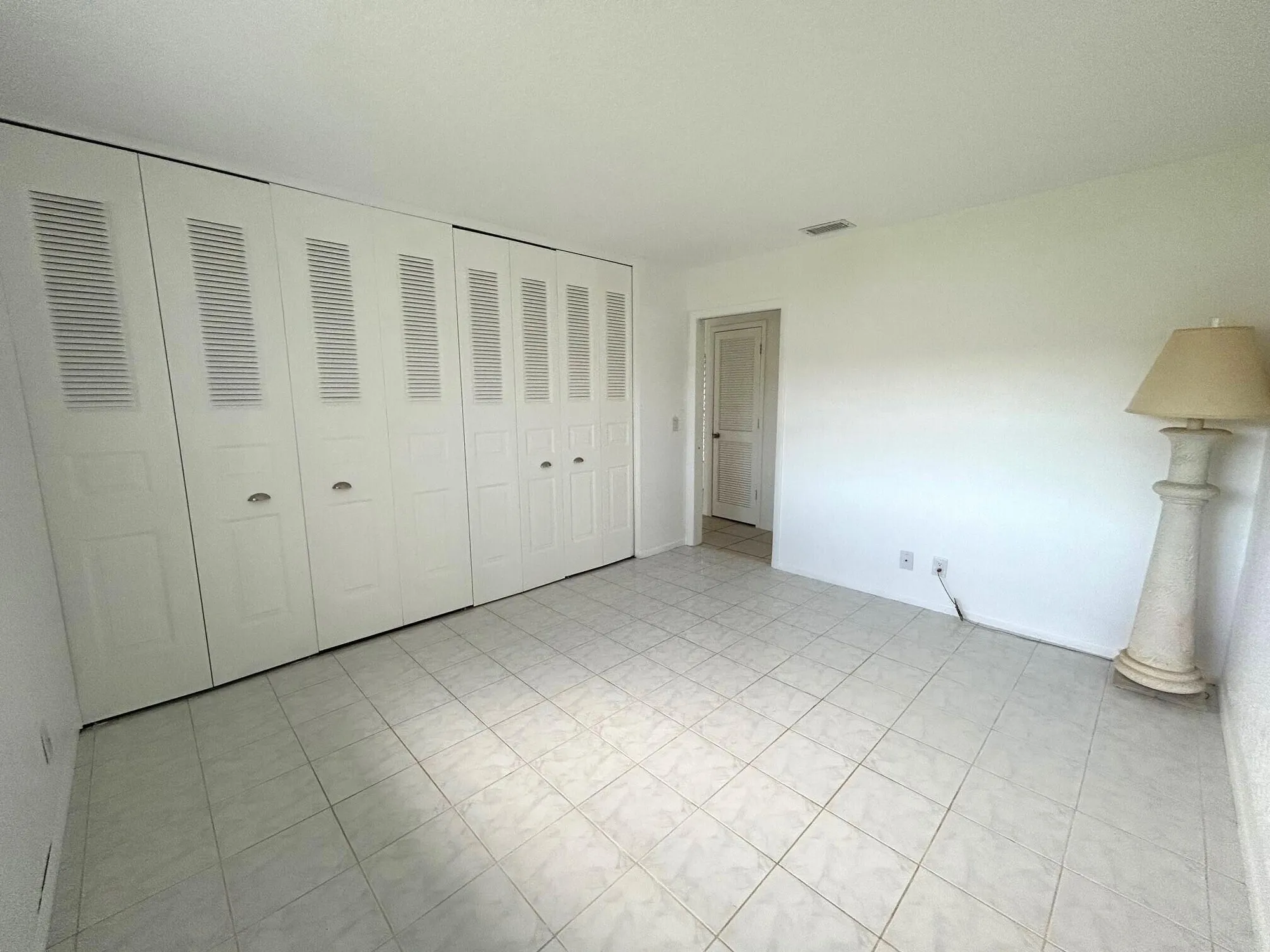 Property Slideshow image 15 of 46 | 2727 dudley dr w g, West Palm Beach, FL, 33415