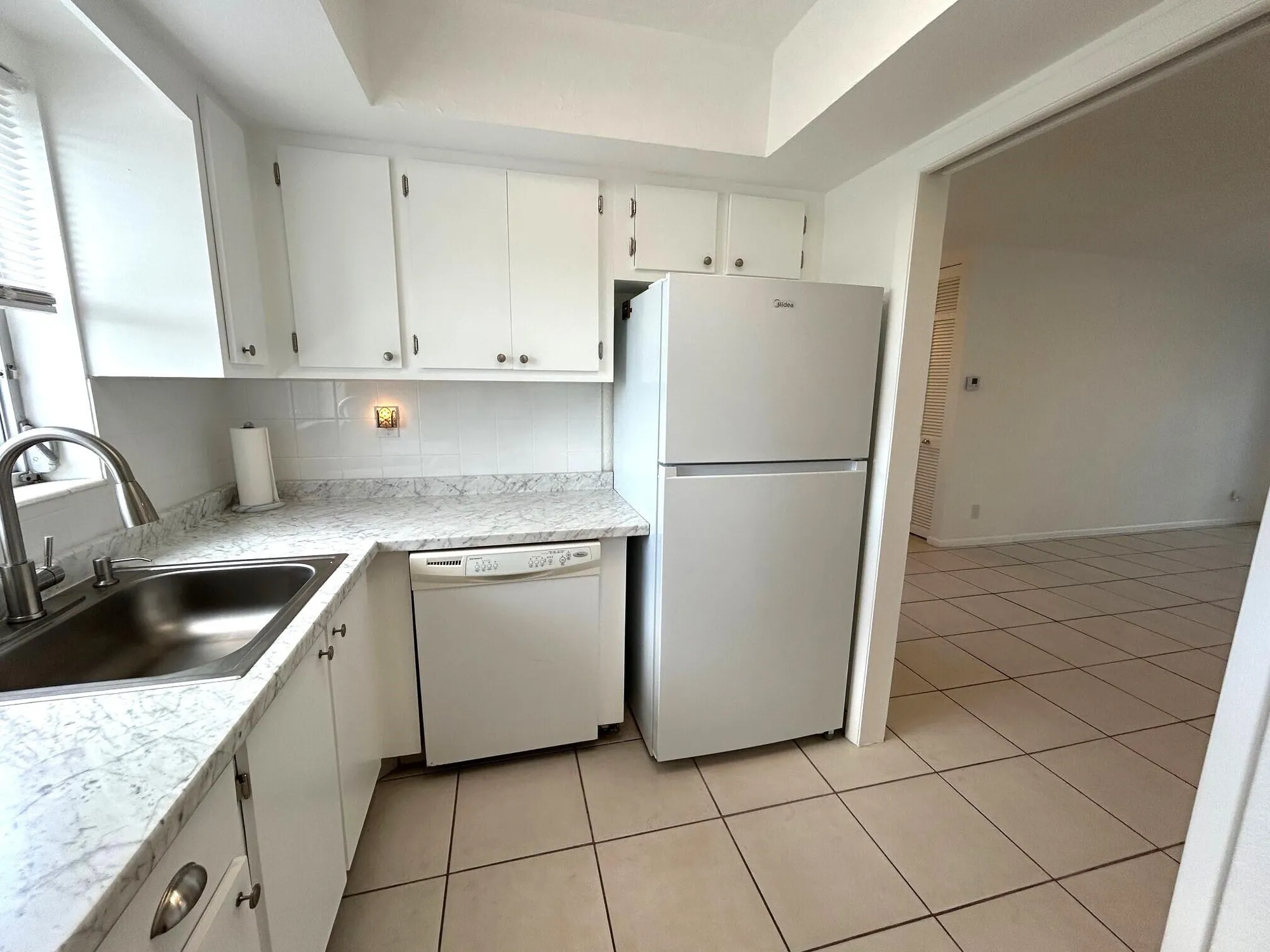 Property Slideshow image 3 of 46 | 2727 dudley dr w g, West Palm Beach, FL, 33415