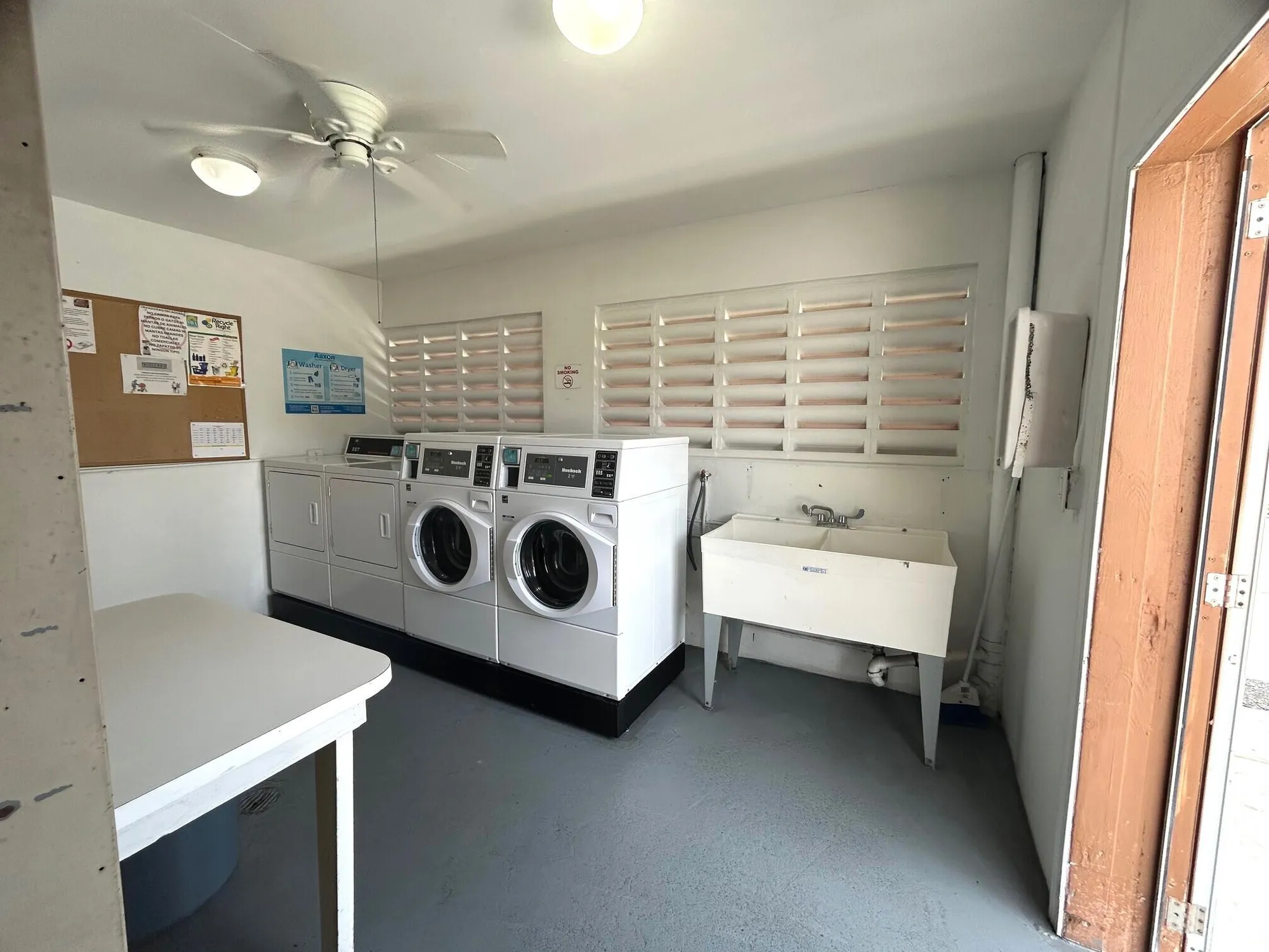 Property Slideshow image 27 of 46 | 2727 dudley dr w g, West Palm Beach, FL, 33415