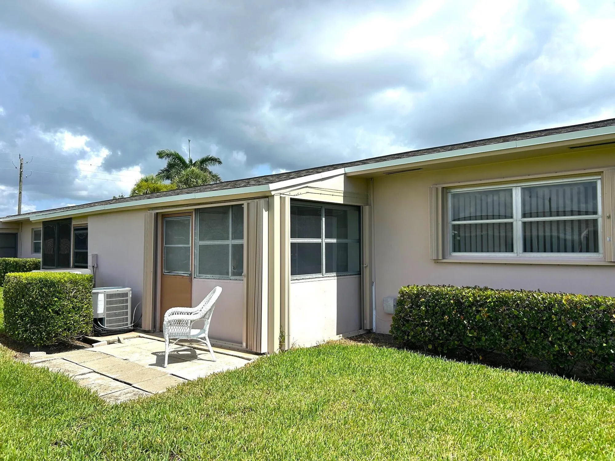 Property Slideshow image 30 of 46 | 2727 dudley dr w g, West Palm Beach, FL, 33415