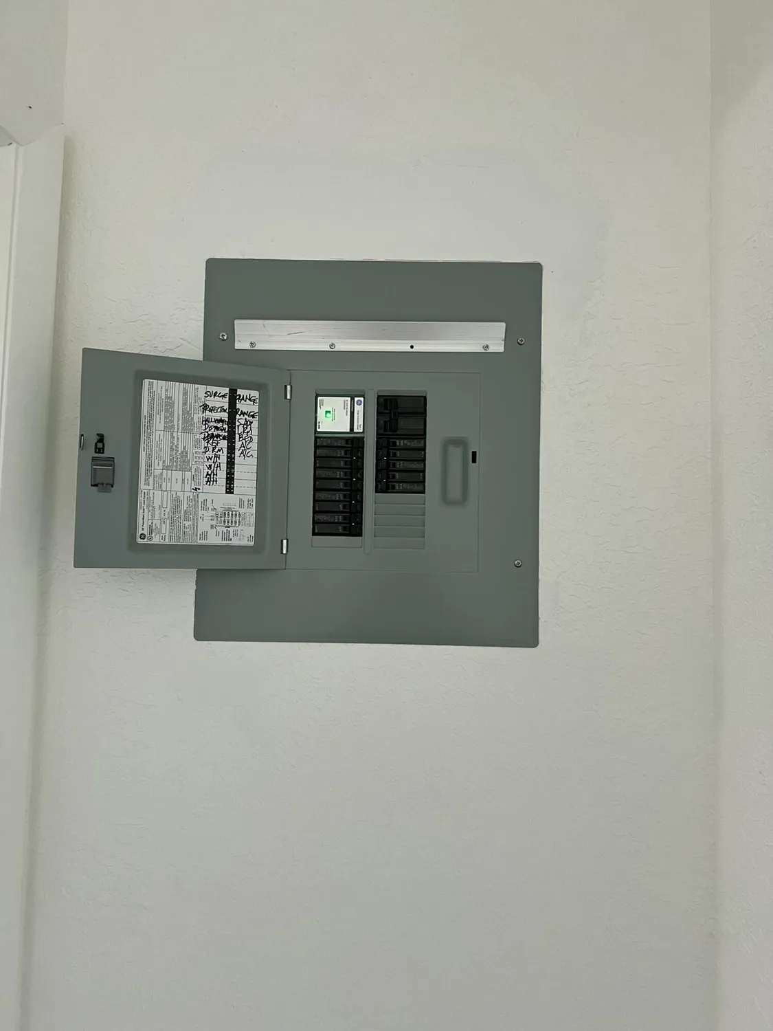 Property Slideshow image 13 of 46 | 2727 dudley dr w g, West Palm Beach, FL, 33415