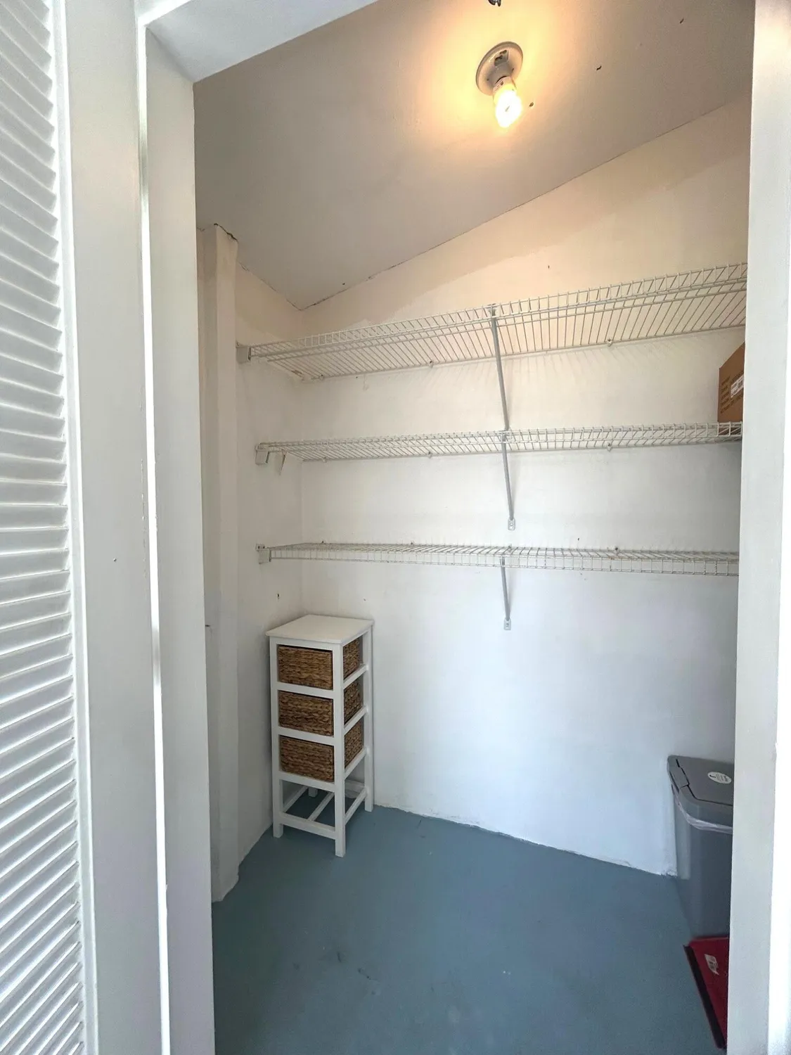 Property Slideshow image 24 of 46 | 2727 dudley dr w g, West Palm Beach, FL, 33415