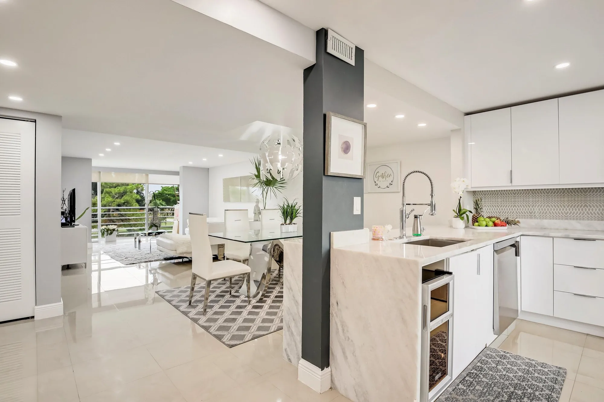 Property Slideshow image 5 of 52 | 6698 10th ave 426, Lake Worth, FL, 33467