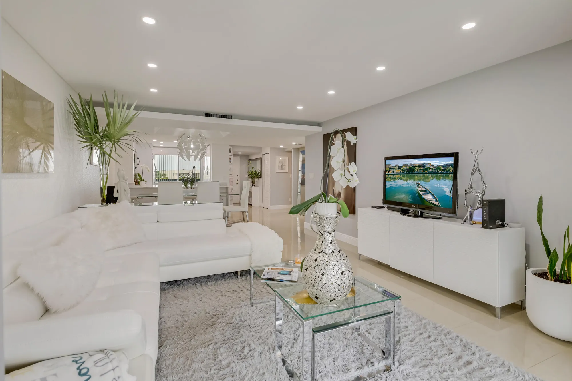 Property Slideshow image 10 of 52 | 6698 10th ave 426, Lake Worth, FL, 33467