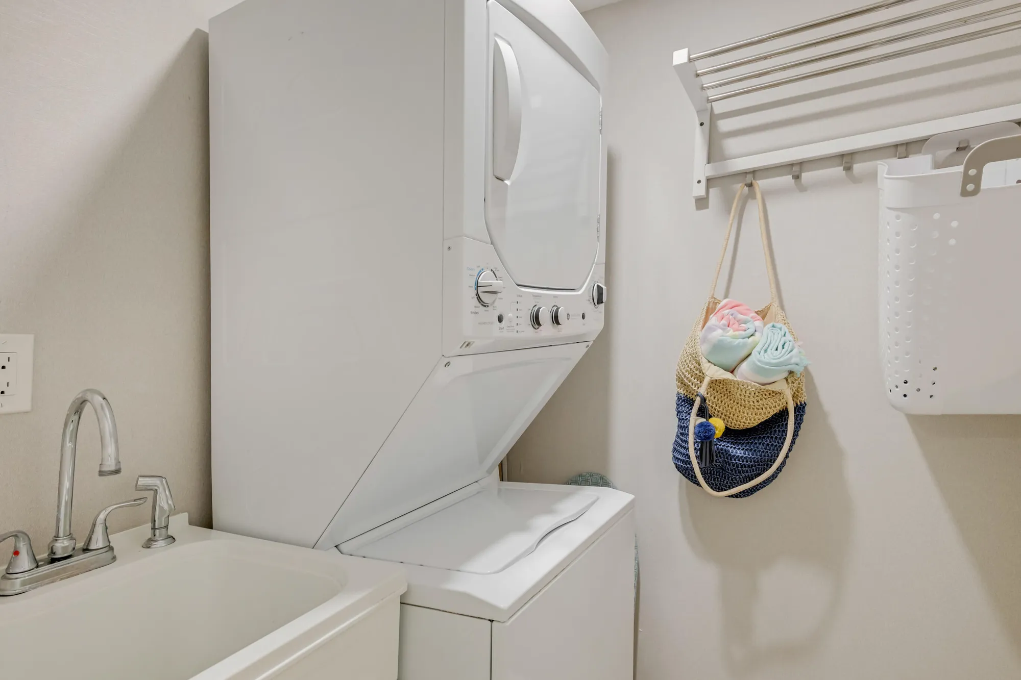 Property Slideshow image 14 of 52 | 6698 10th ave 426, Lake Worth, FL, 33467