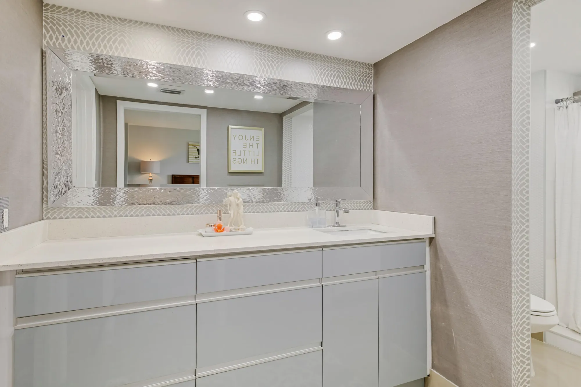 Property Slideshow image 18 of 52 | 6698 10th ave 426, Lake Worth, FL, 33467