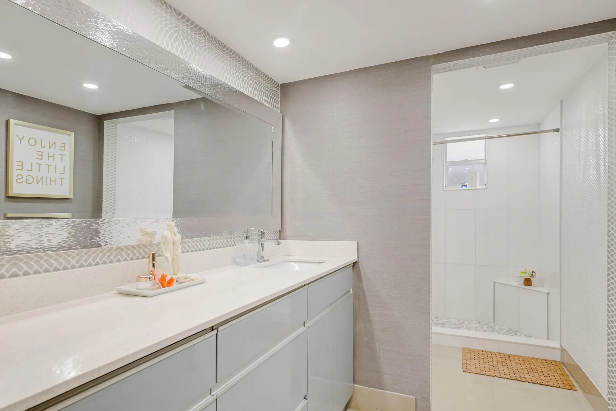 Property Slideshow image 19 of 52 | 6698 10th ave 426, Lake Worth, FL, 33467