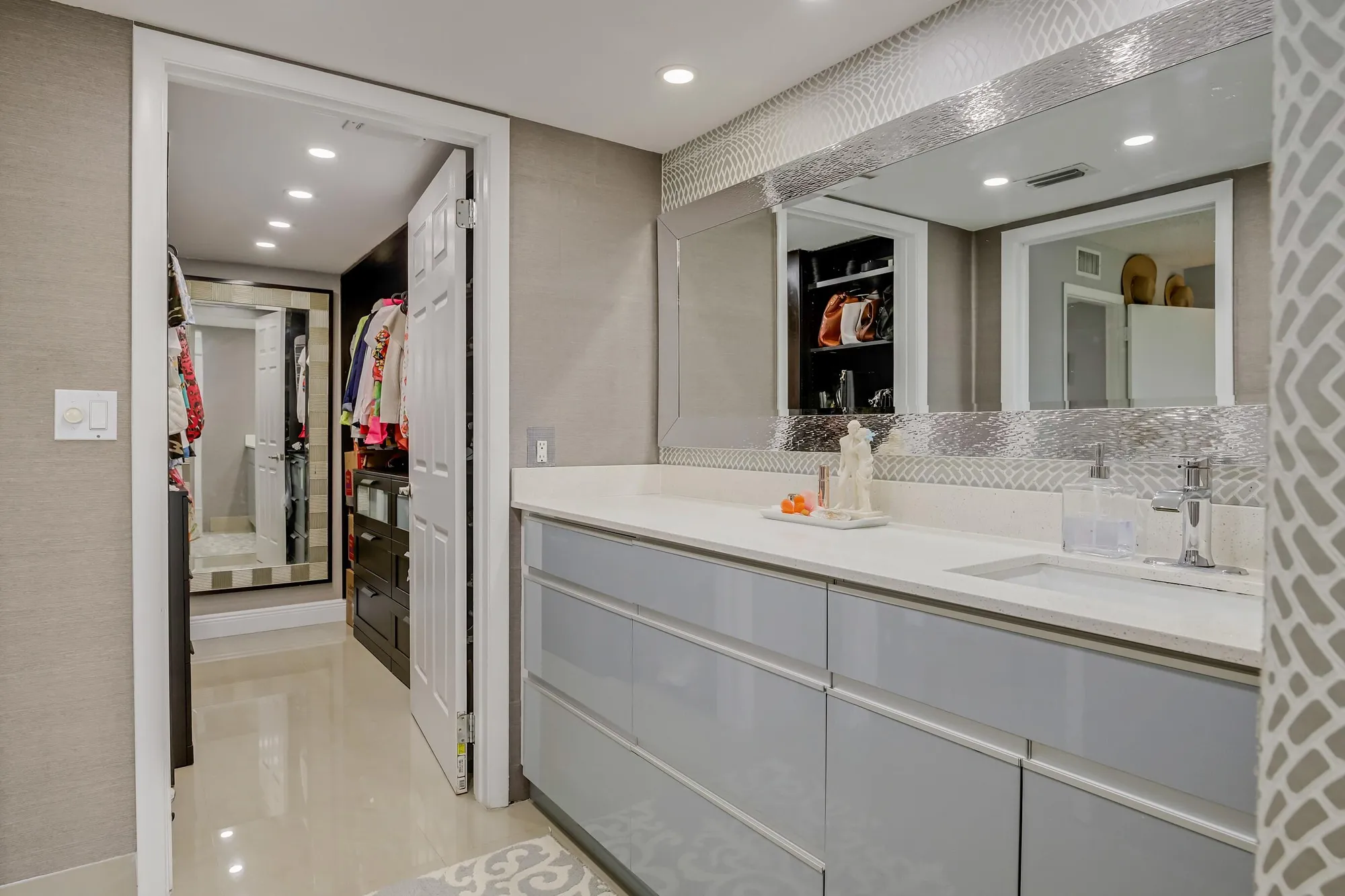 Property Slideshow image 21 of 52 | 6698 10th ave 426, Lake Worth, FL, 33467