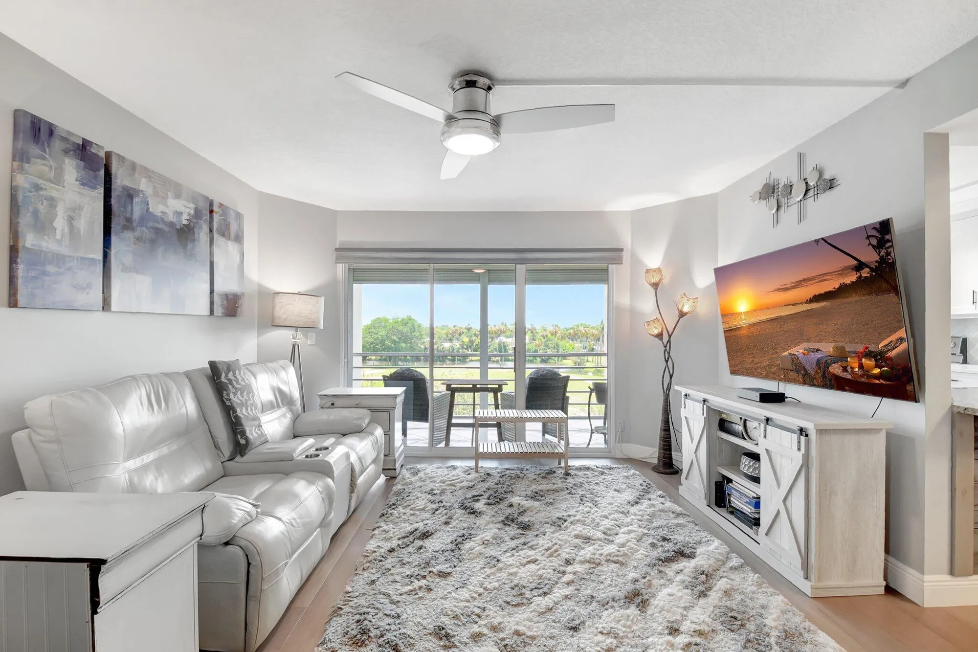 Property Slideshow image 9 of 58 | 3871 via poinciana apt 505, Lake Worth, FL, 33467
