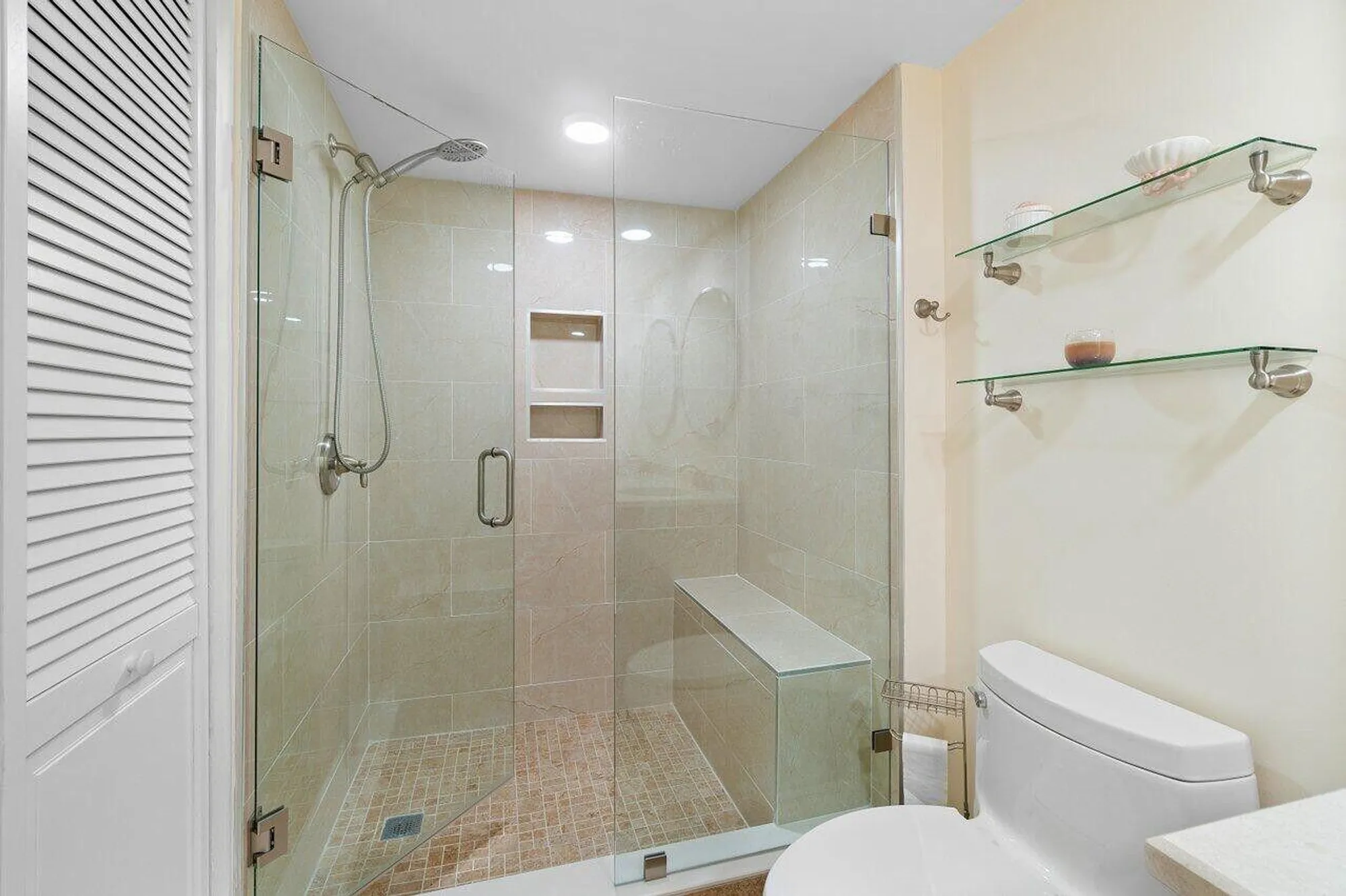 Property Slideshow image 15 of 56 | 36 stratford ln h, Boynton Beach, FL, 33436