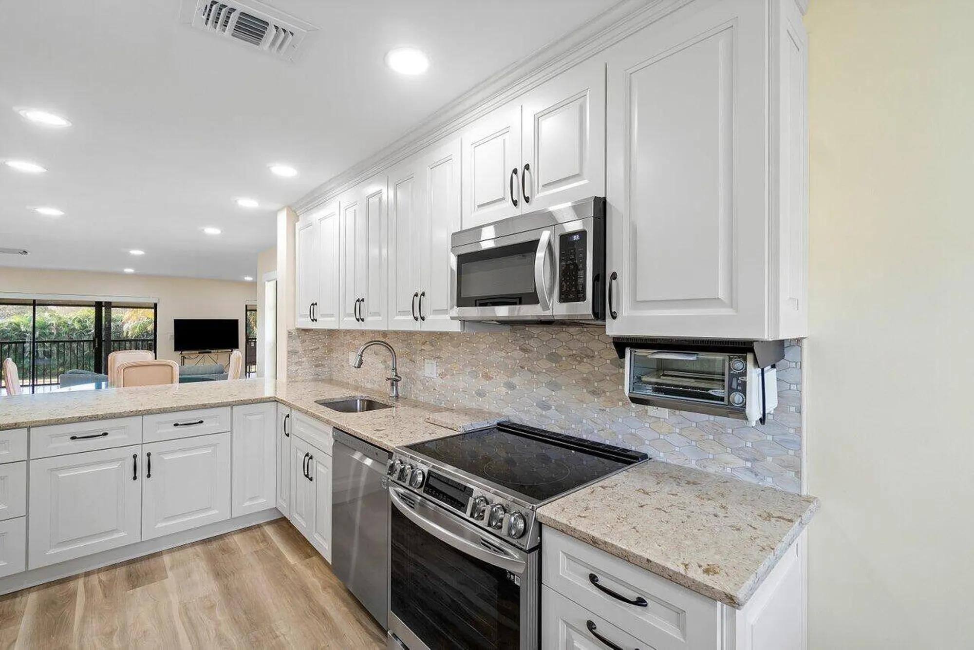 Property Slideshow image 4 of 56 | 36 stratford ln h, Boynton Beach, FL, 33436