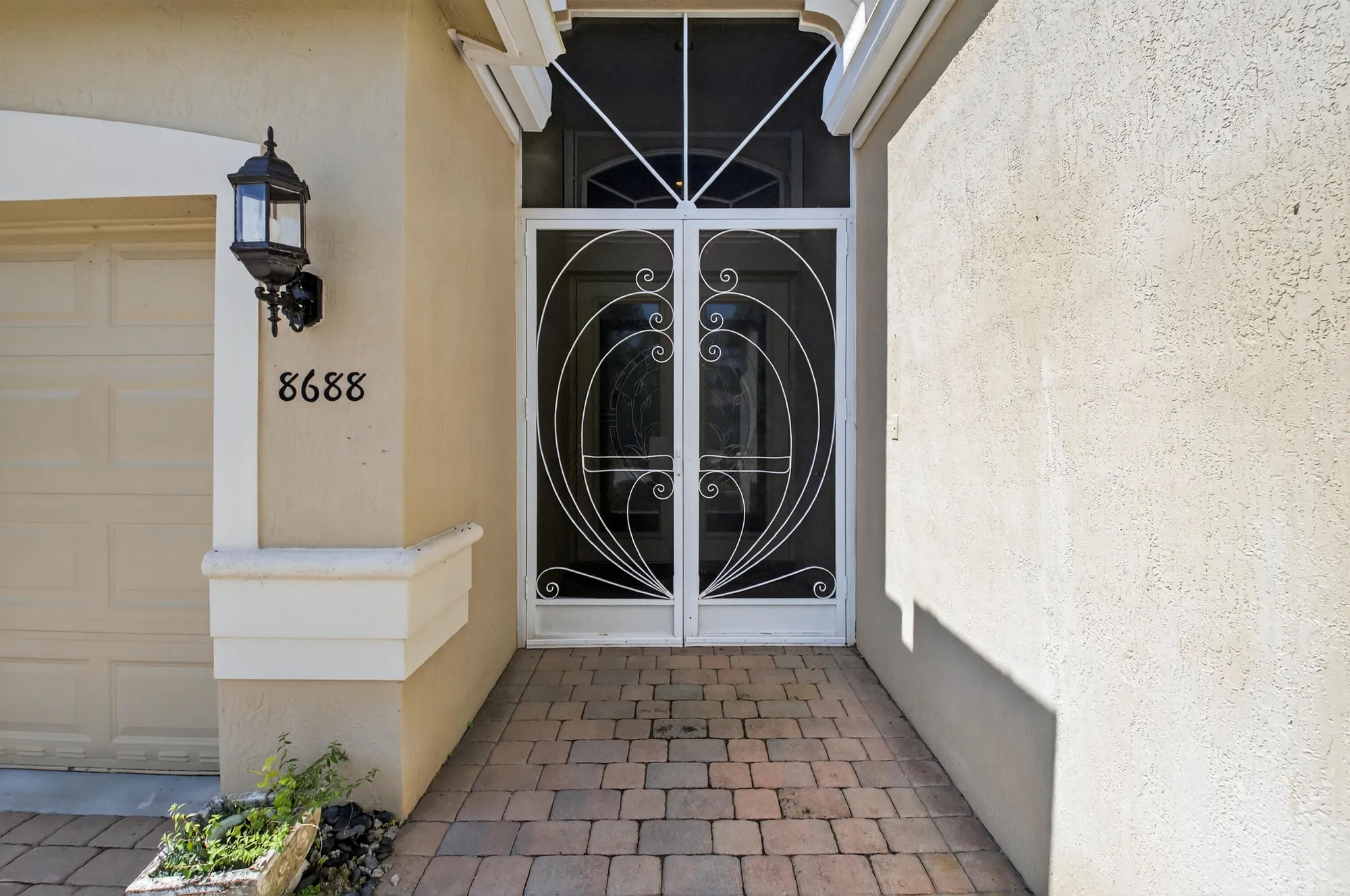 Property Slideshow image 5 of 78 | 8688 via avellino, Lake Worth, FL, 33467