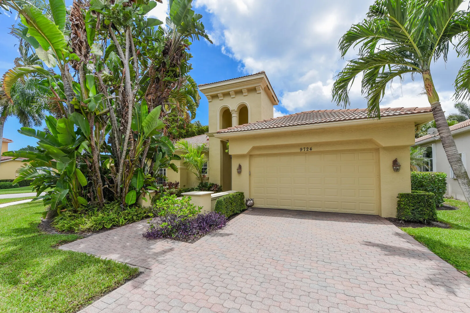 Property Slideshow image 2 of 55 | 9724 via grandezza, Wellington, FL, 33411
