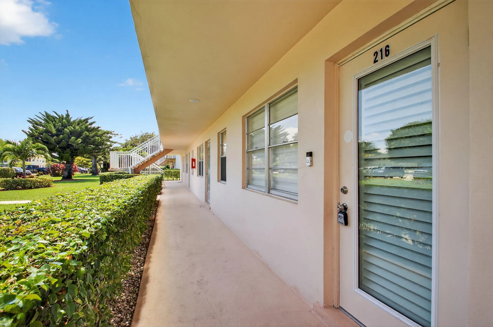 Property Slideshow image 6 of 56 | 216 dorchester j, West Palm Beach, FL, 33417