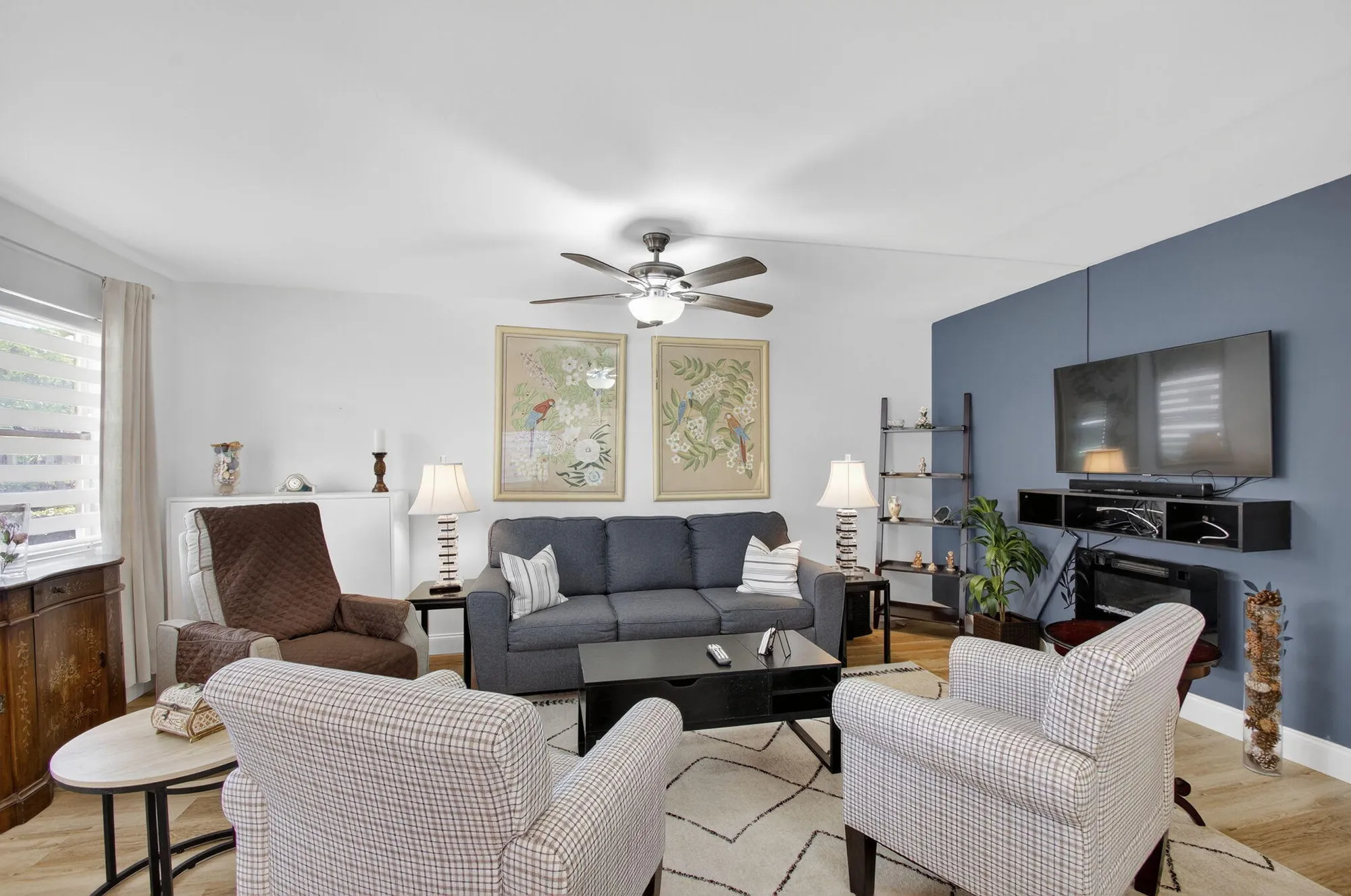 Property Slideshow image 8 of 56 | 216 dorchester j, West Palm Beach, FL, 33417