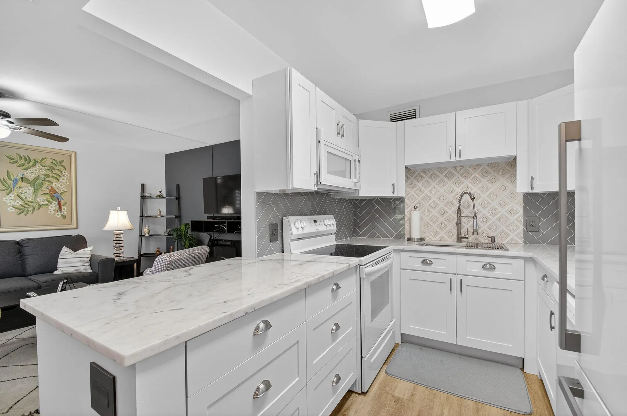 Property Slideshow image 13 of 56 | 216 dorchester j, West Palm Beach, FL, 33417