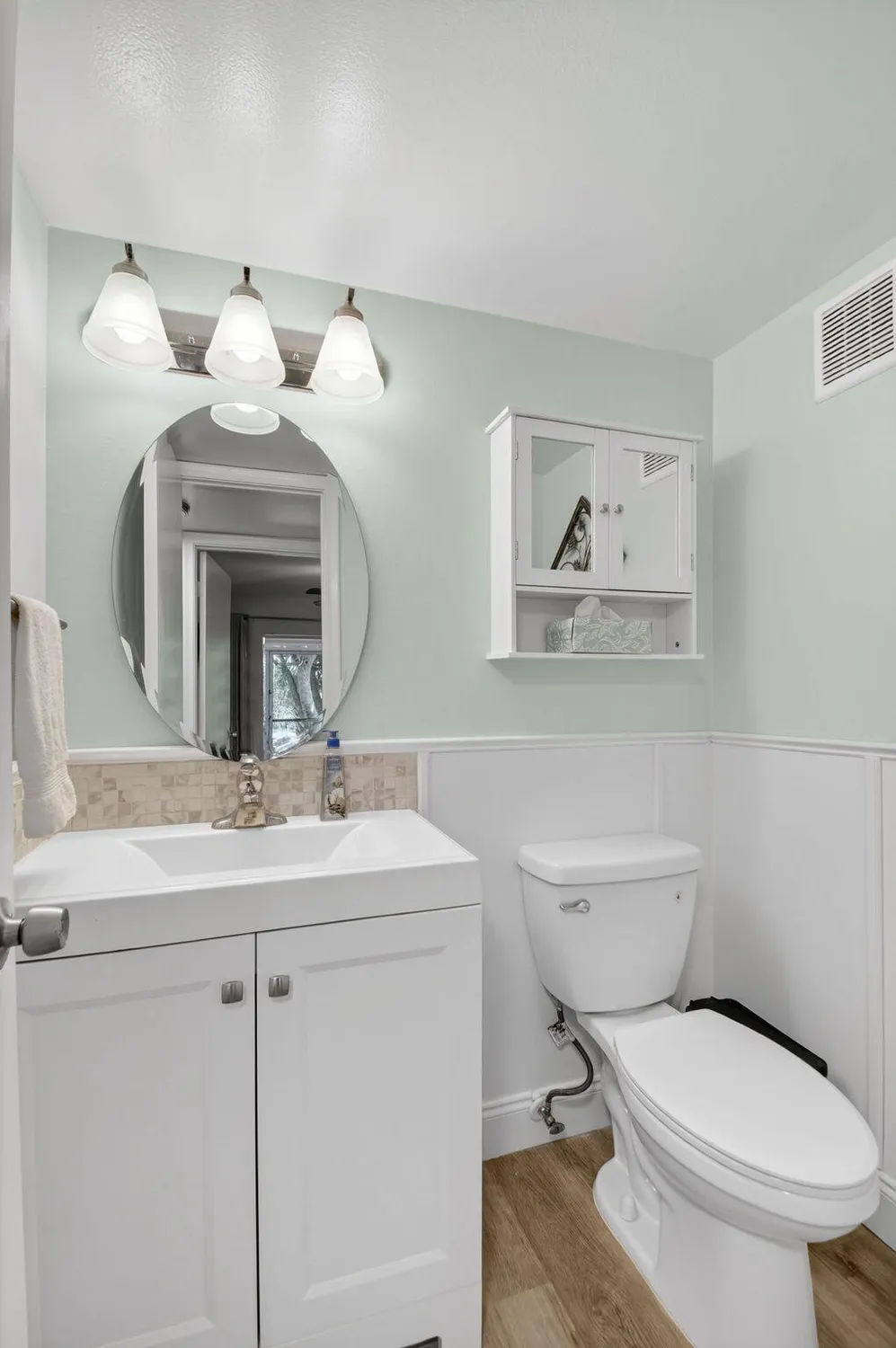 Property Slideshow image 25 of 56 | 216 dorchester j, West Palm Beach, FL, 33417