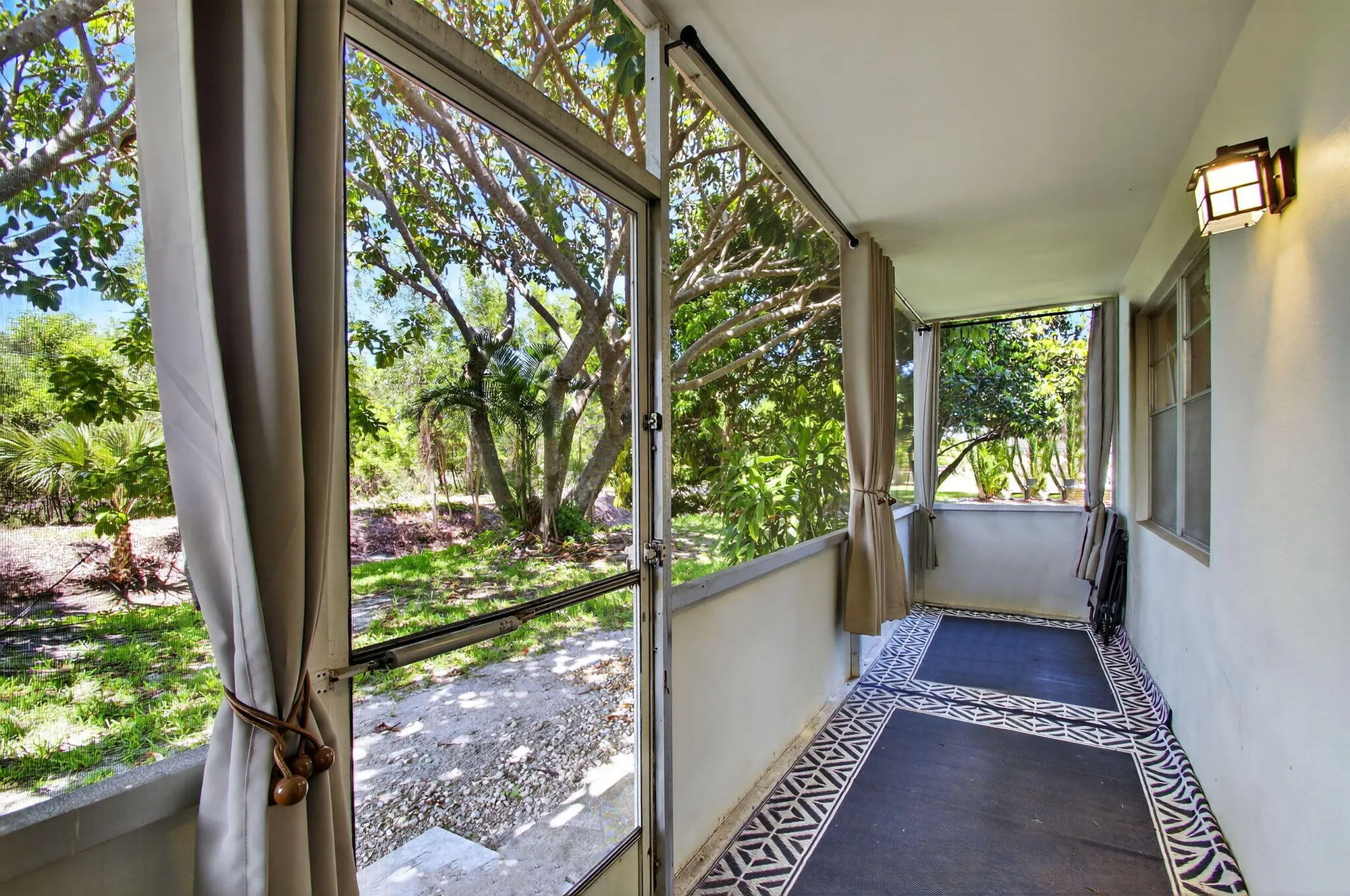 Property Slideshow image 27 of 56 | 216 dorchester j, West Palm Beach, FL, 33417