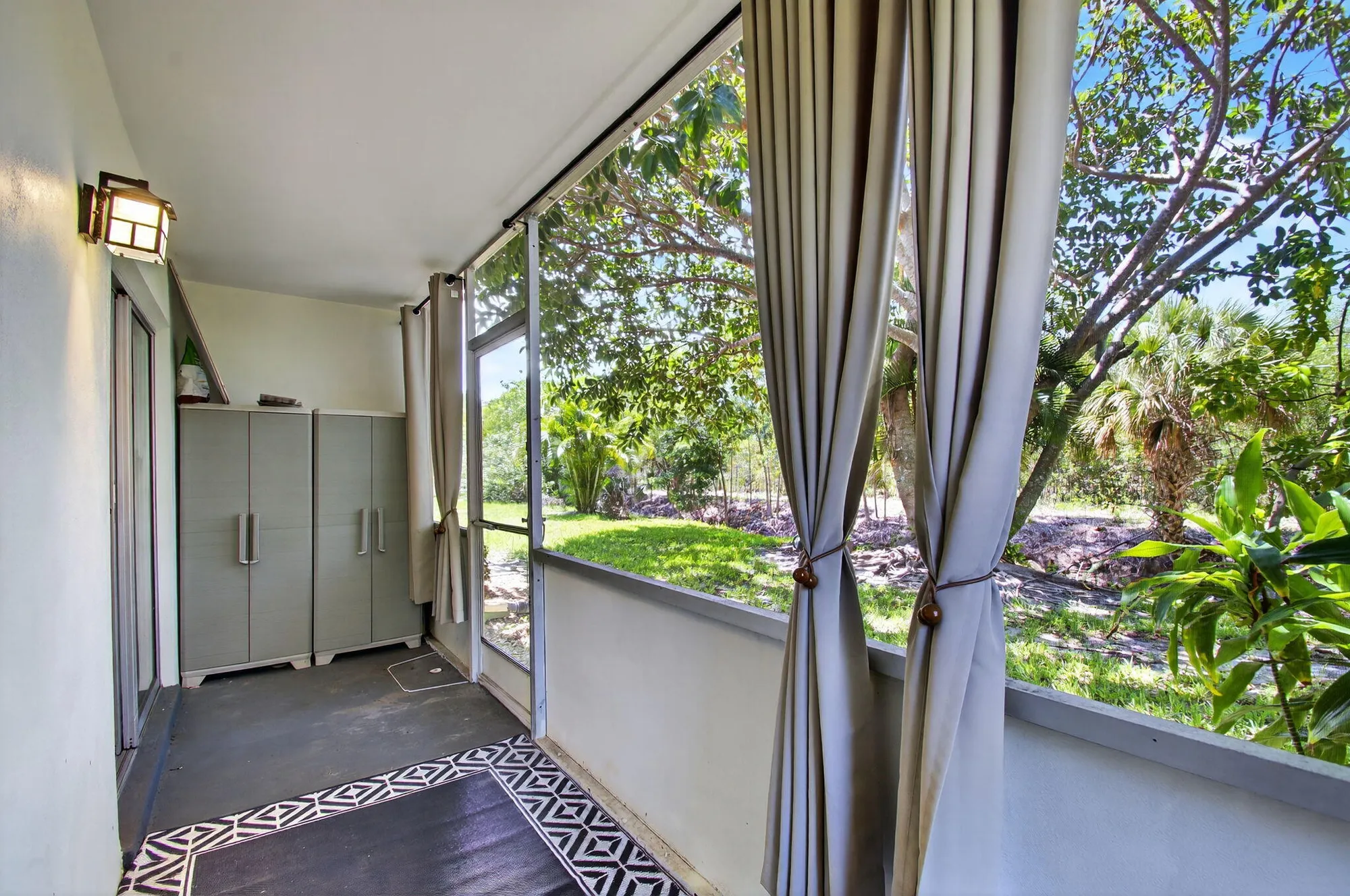 Property Slideshow image 28 of 56 | 216 dorchester j, West Palm Beach, FL, 33417