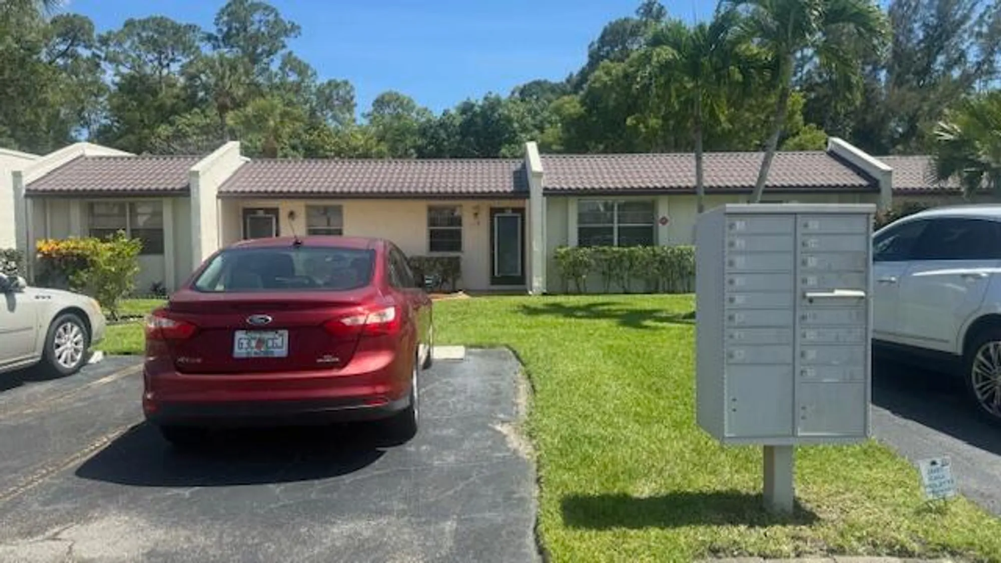 Property Slideshow image 1 of 36 | 118 lake olive dr, West Palm Beach, FL, 33411