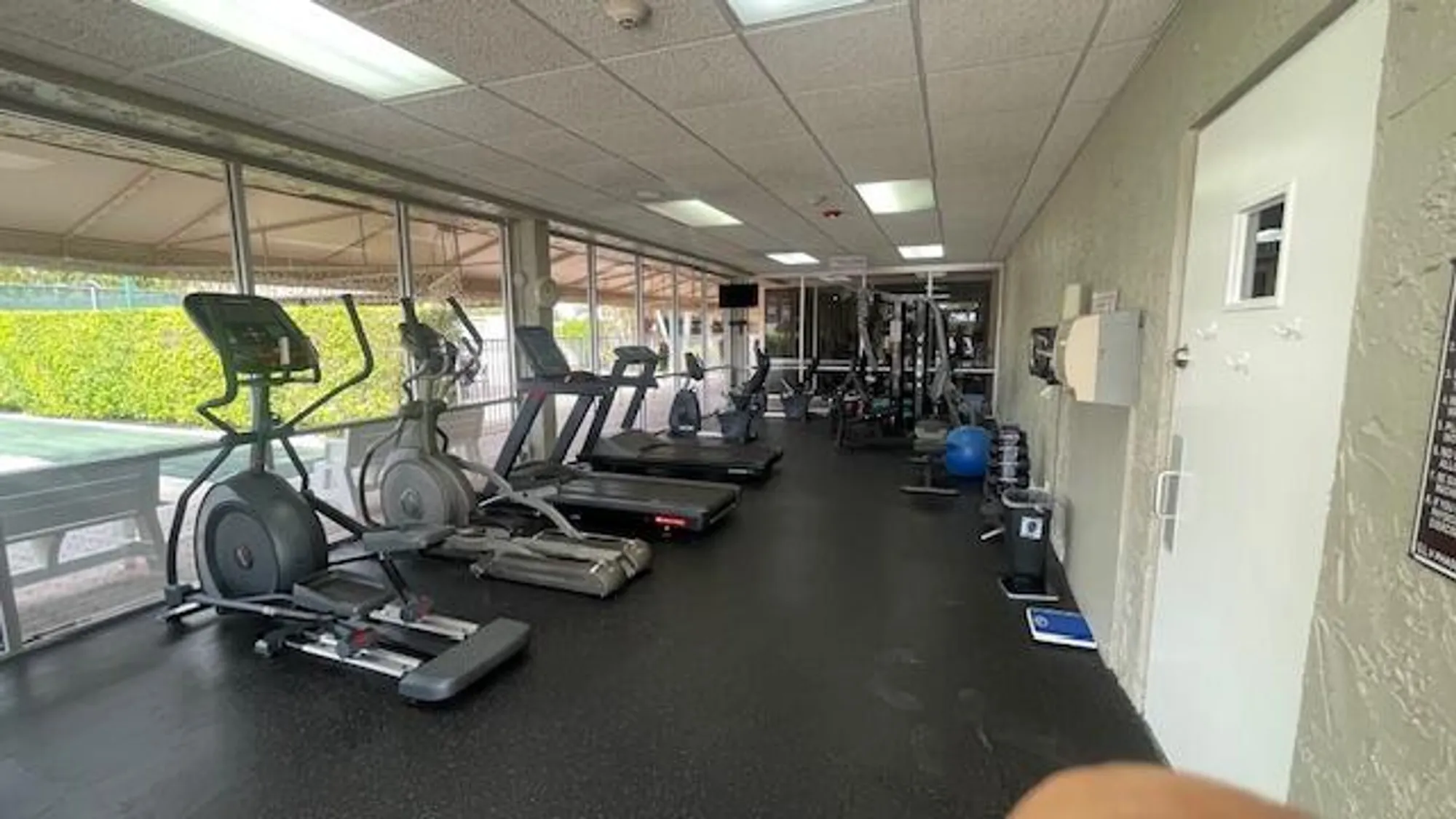 Property Slideshow image 29 of 36 | 118 lake olive dr, West Palm Beach, FL, 33411