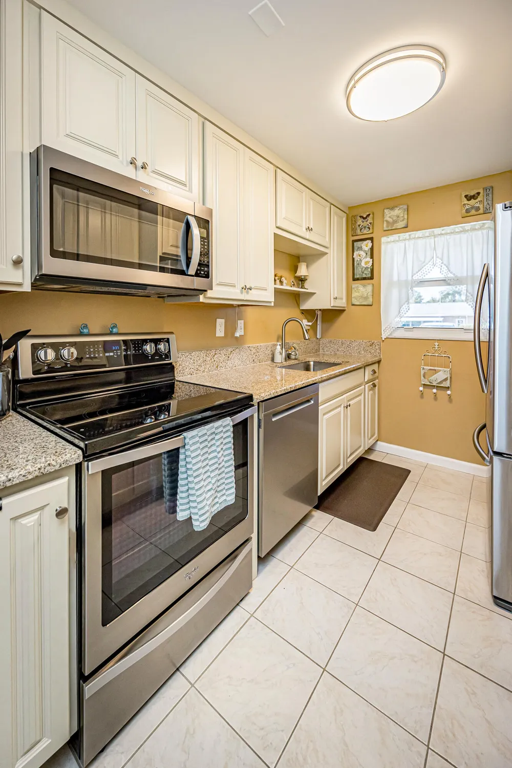 Property Slideshow image 9 of 35 | 270 high point ct d, Boynton Beach, FL, 33435