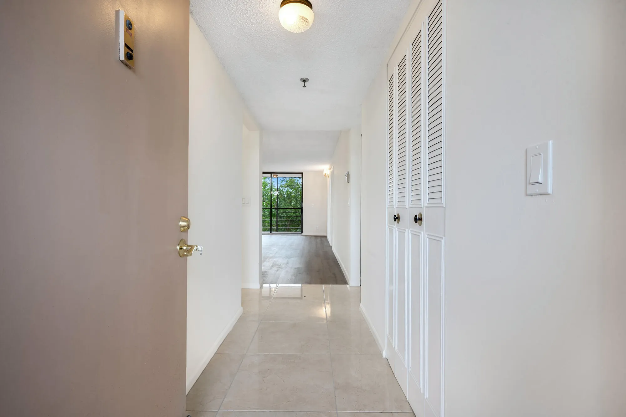 Property Slideshow image 11 of 18 | 7770 tahiti ln apt 405, Lake Worth, FL, 33467